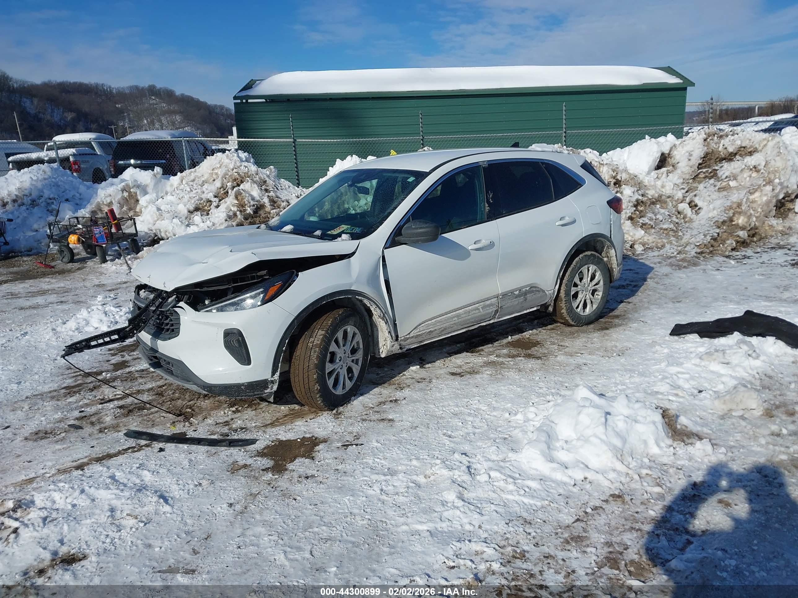 FORD ESCAPE image 2