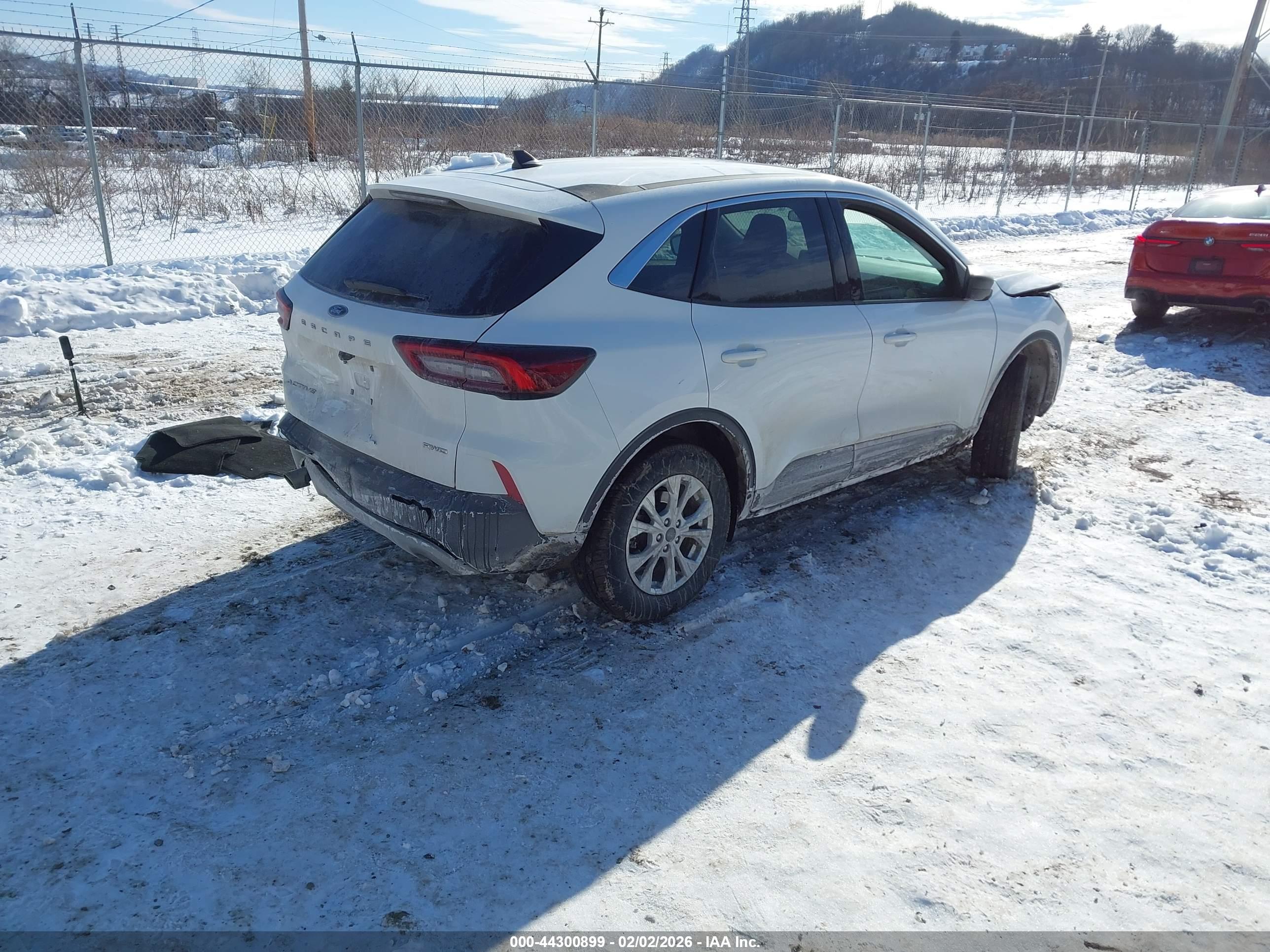 FORD ESCAPE image 4