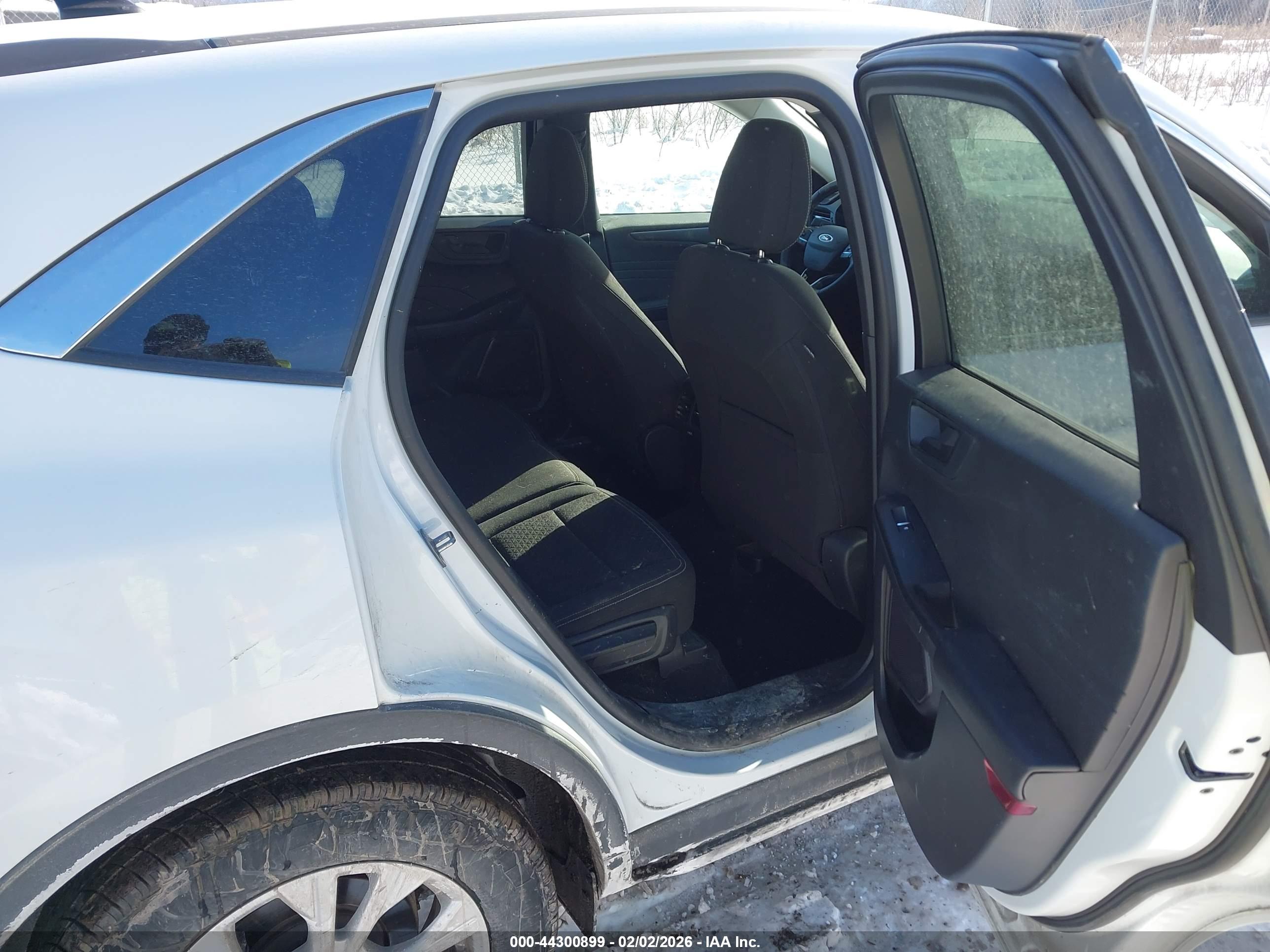 FORD ESCAPE image 8