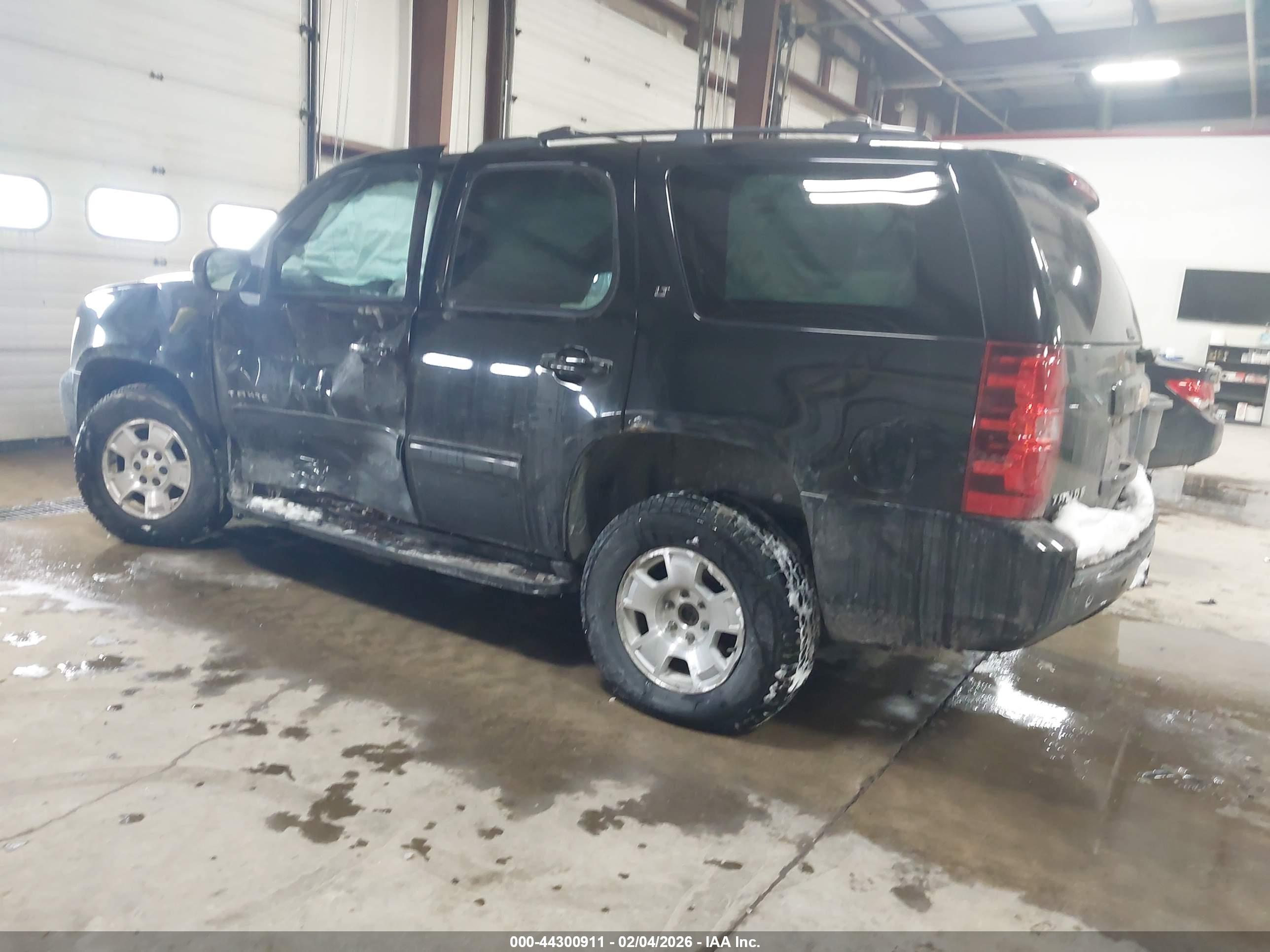 CHEVROLET TAHOE image 3