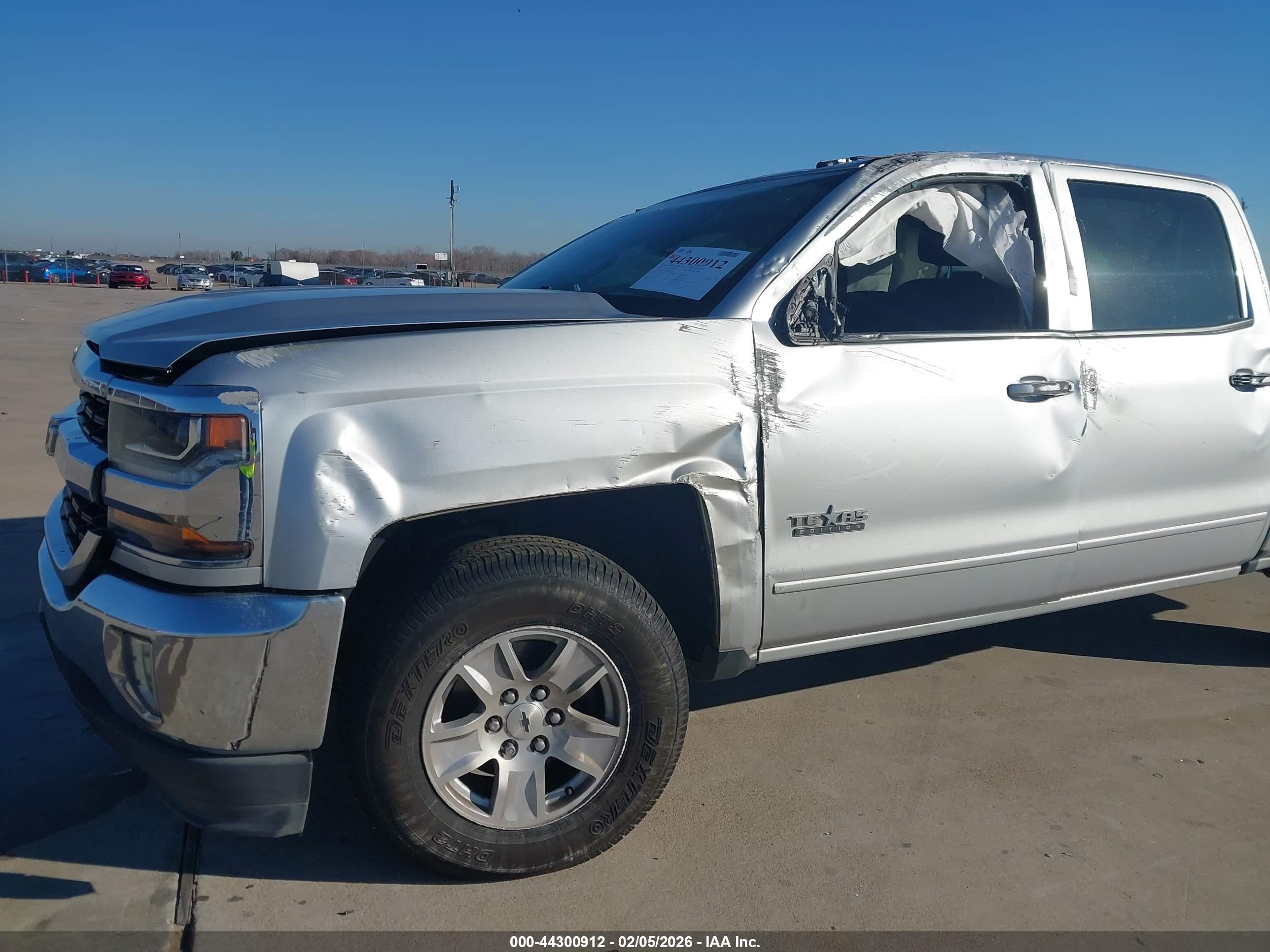 CHEVROLET SILVERADO image 6