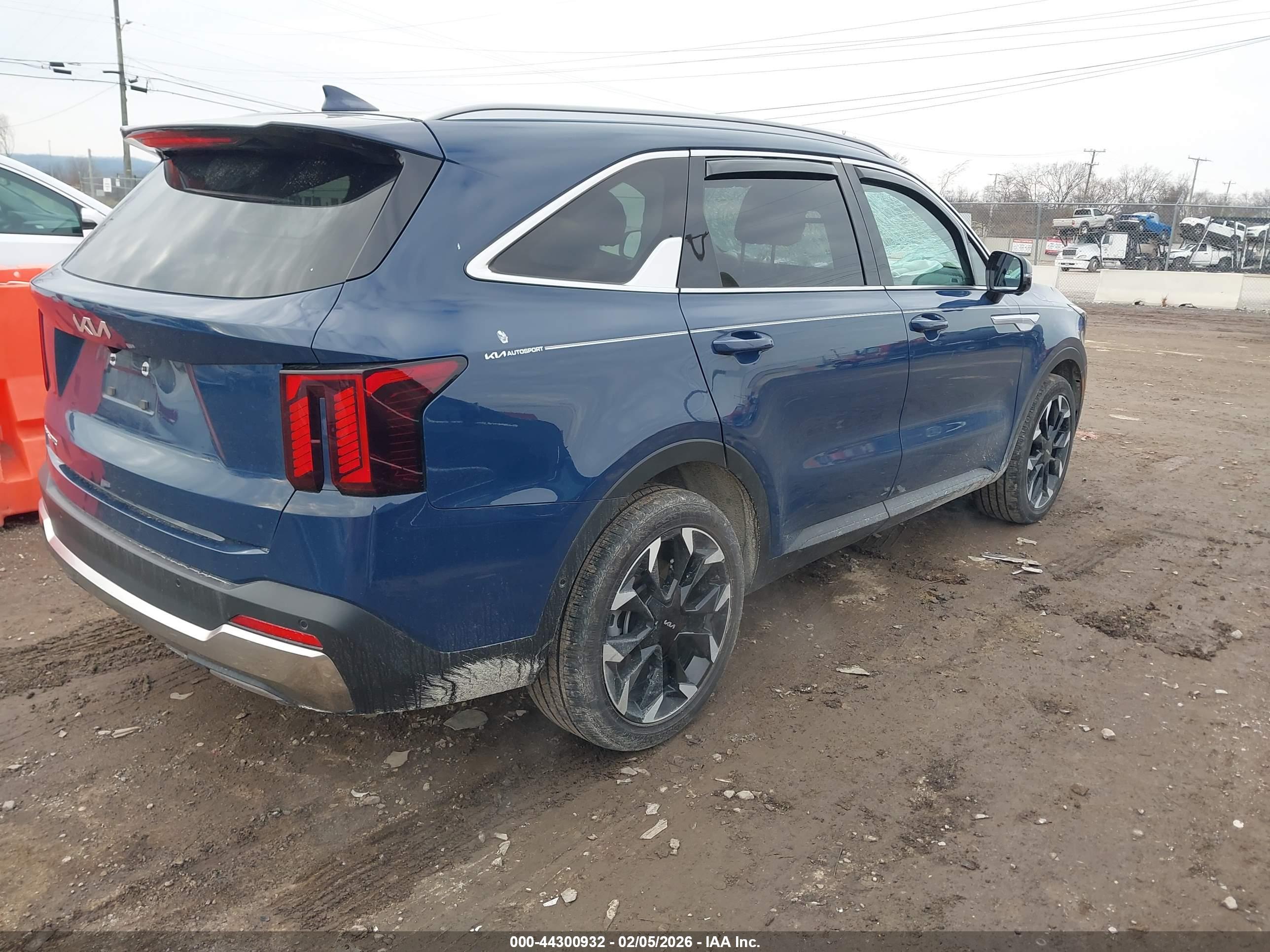 KIA SORENTO image 4