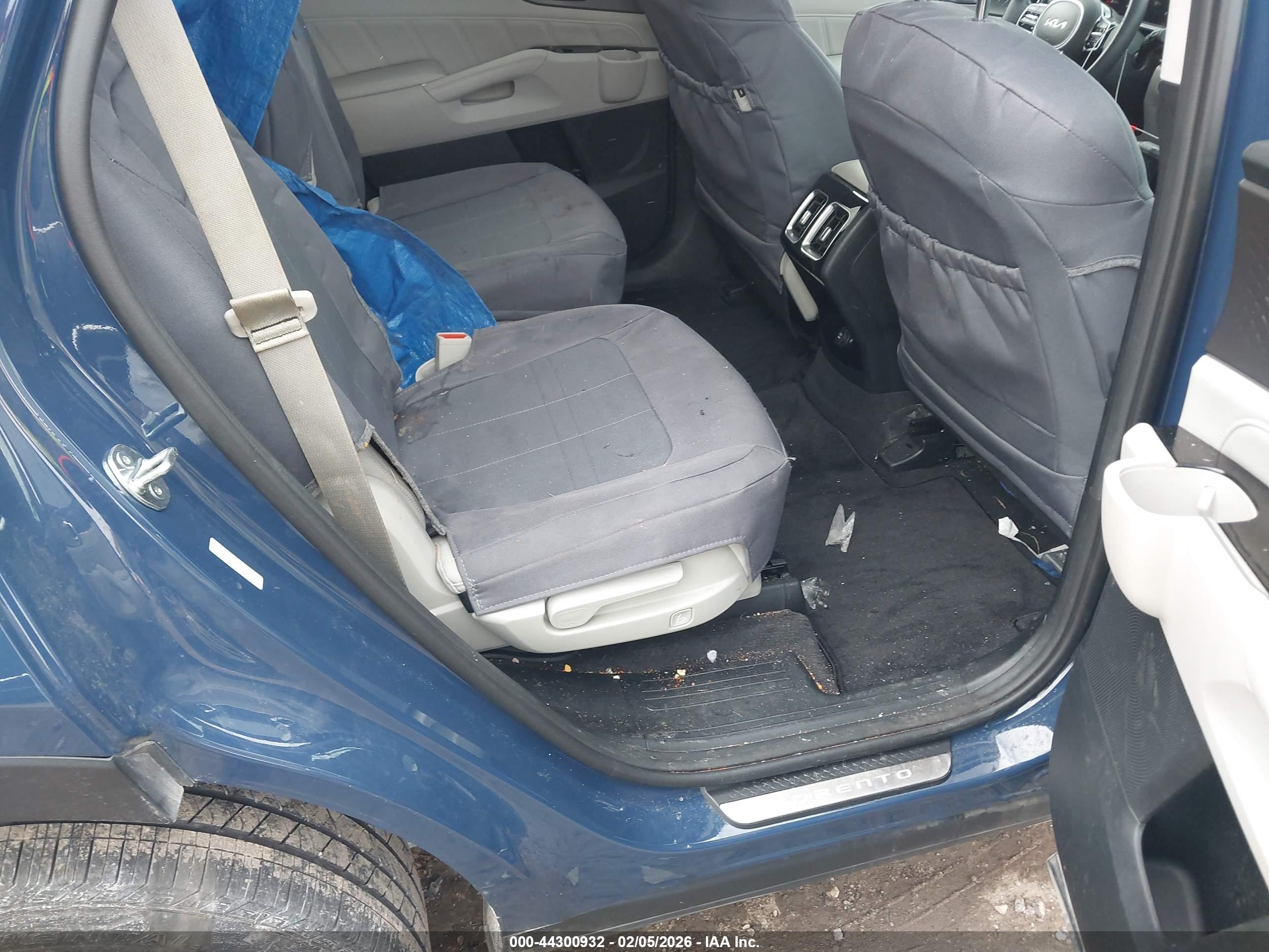 KIA SORENTO image 8