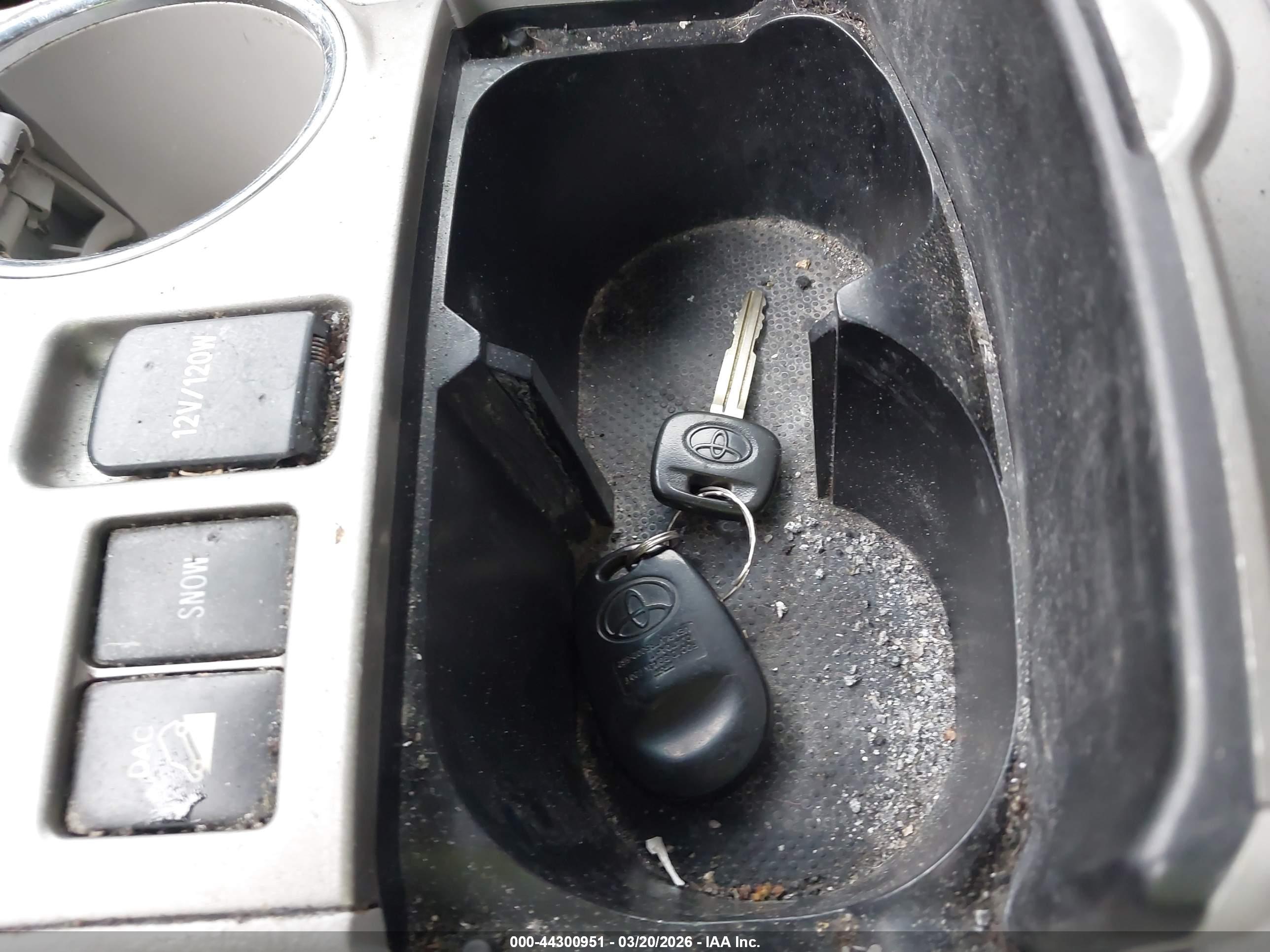 TOYOTA HIGHLANDER image 11
