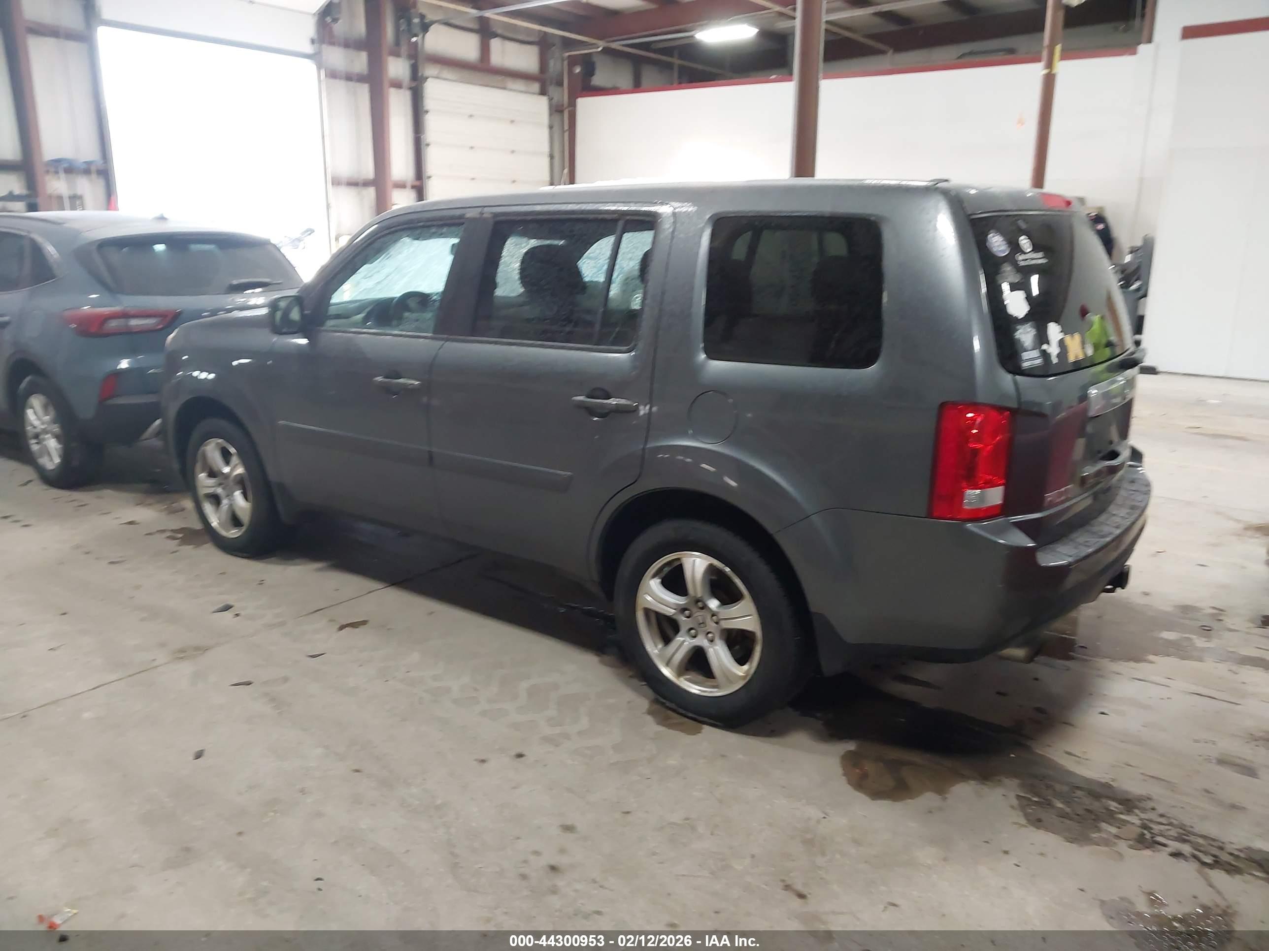 HONDA PILOT image 3