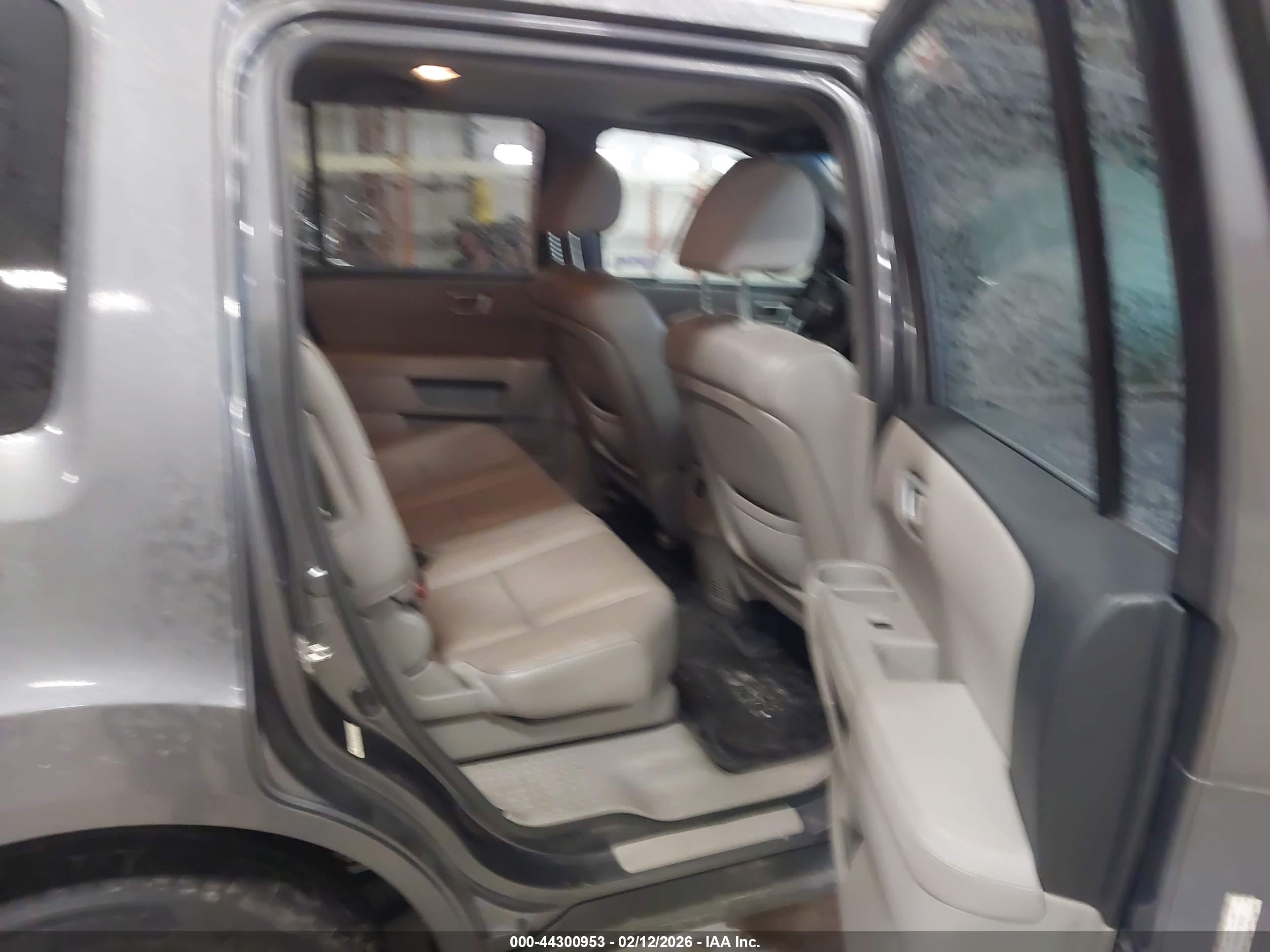 HONDA PILOT image 8