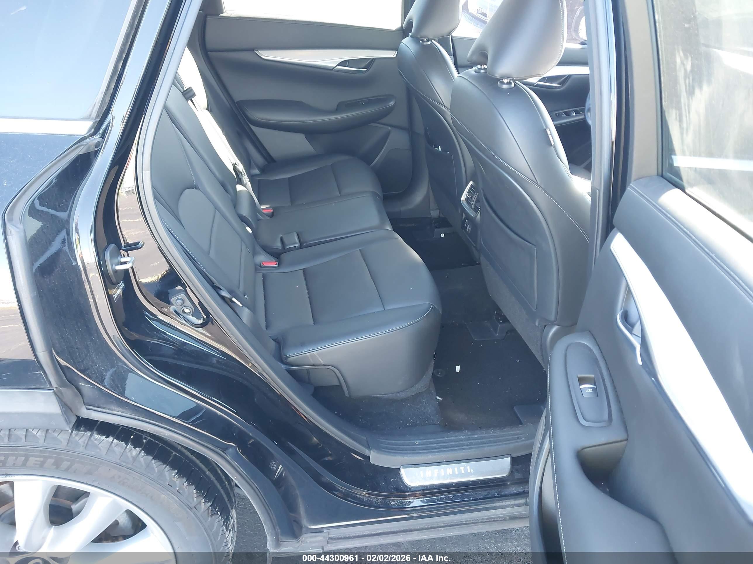INFINITI QX50 image 8