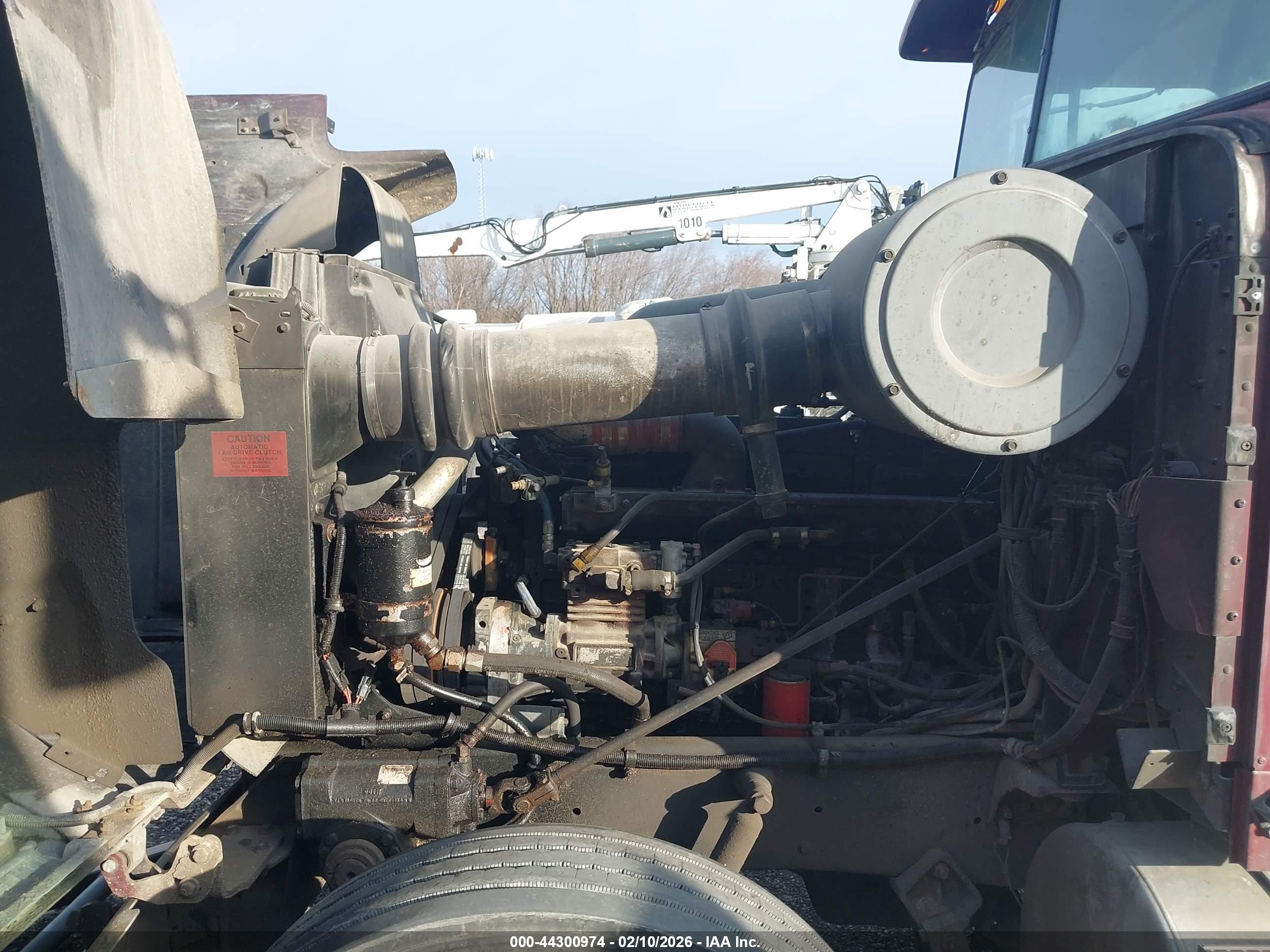 INTERNATIONAL 9000 image 10