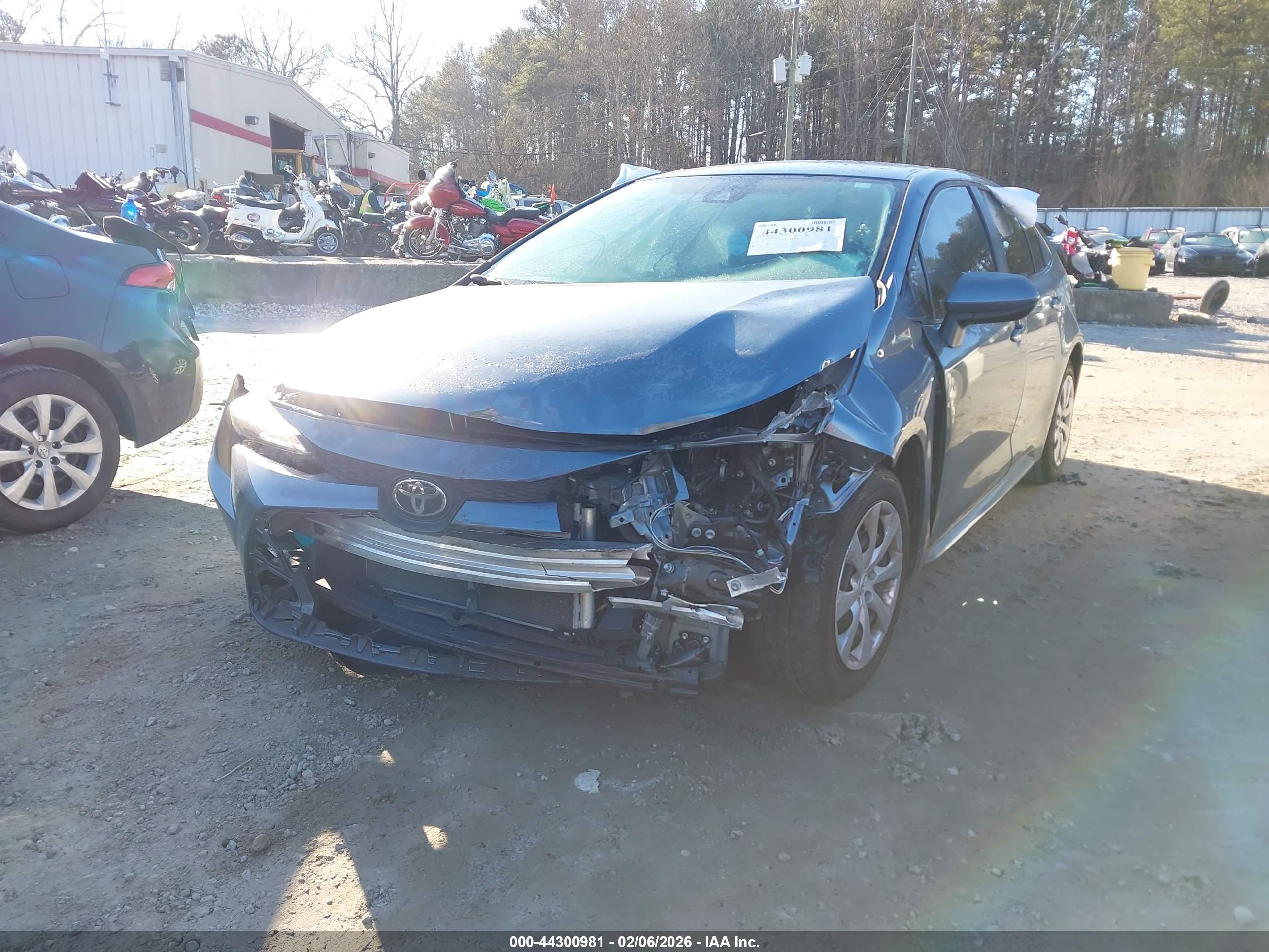 TOYOTA COROLLA image 2