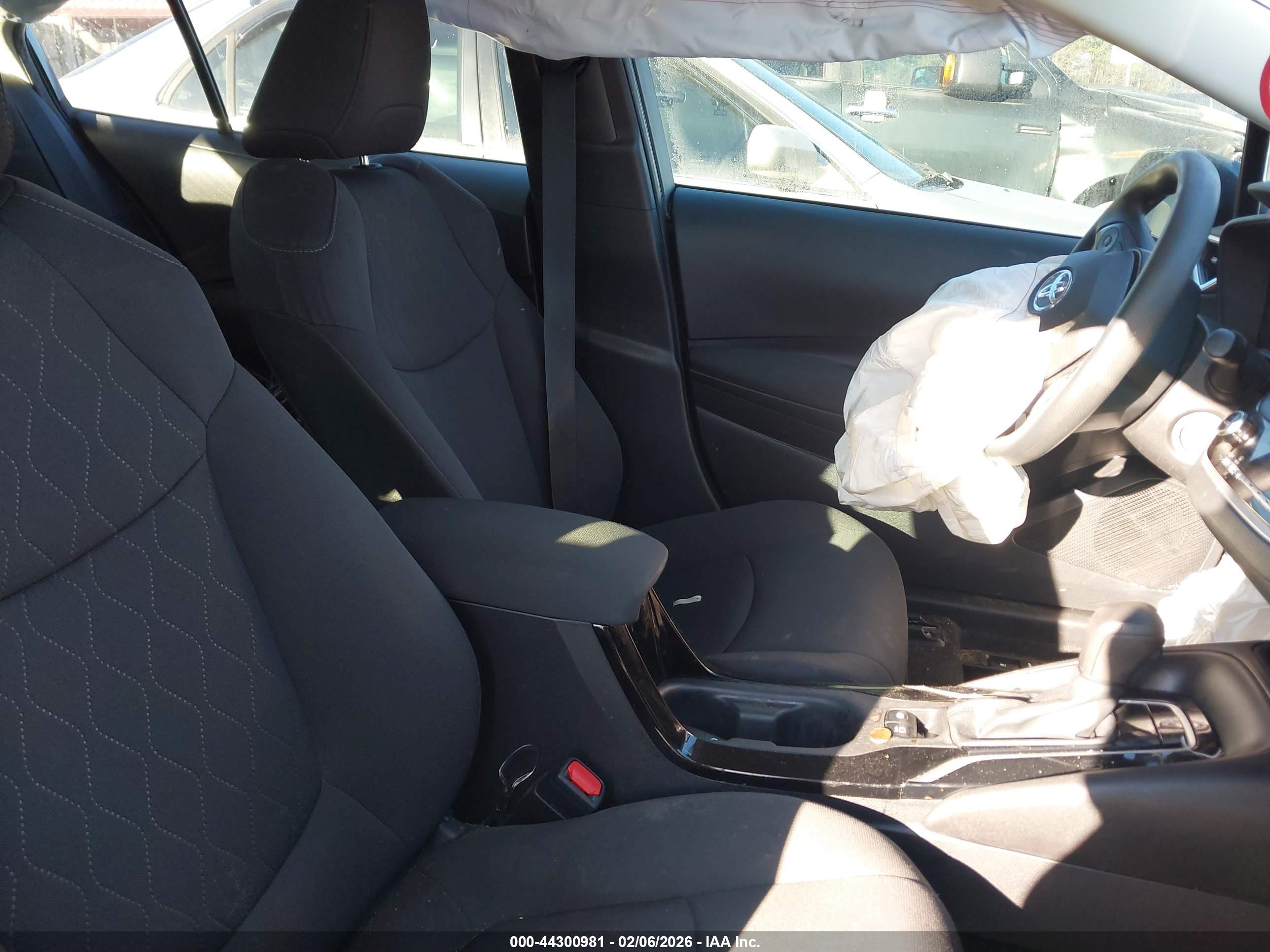 TOYOTA COROLLA image 5