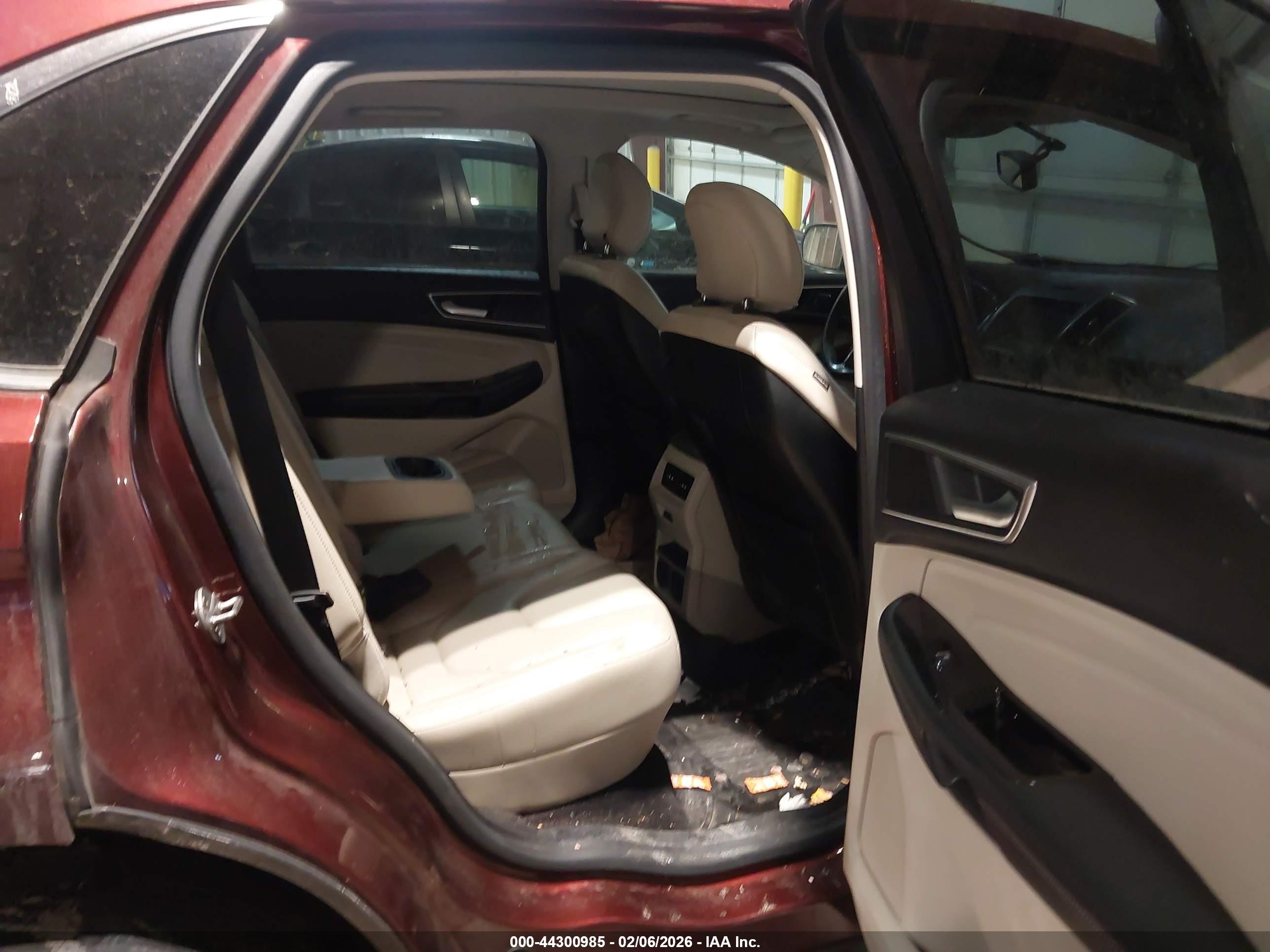 FORD EDGE image 8