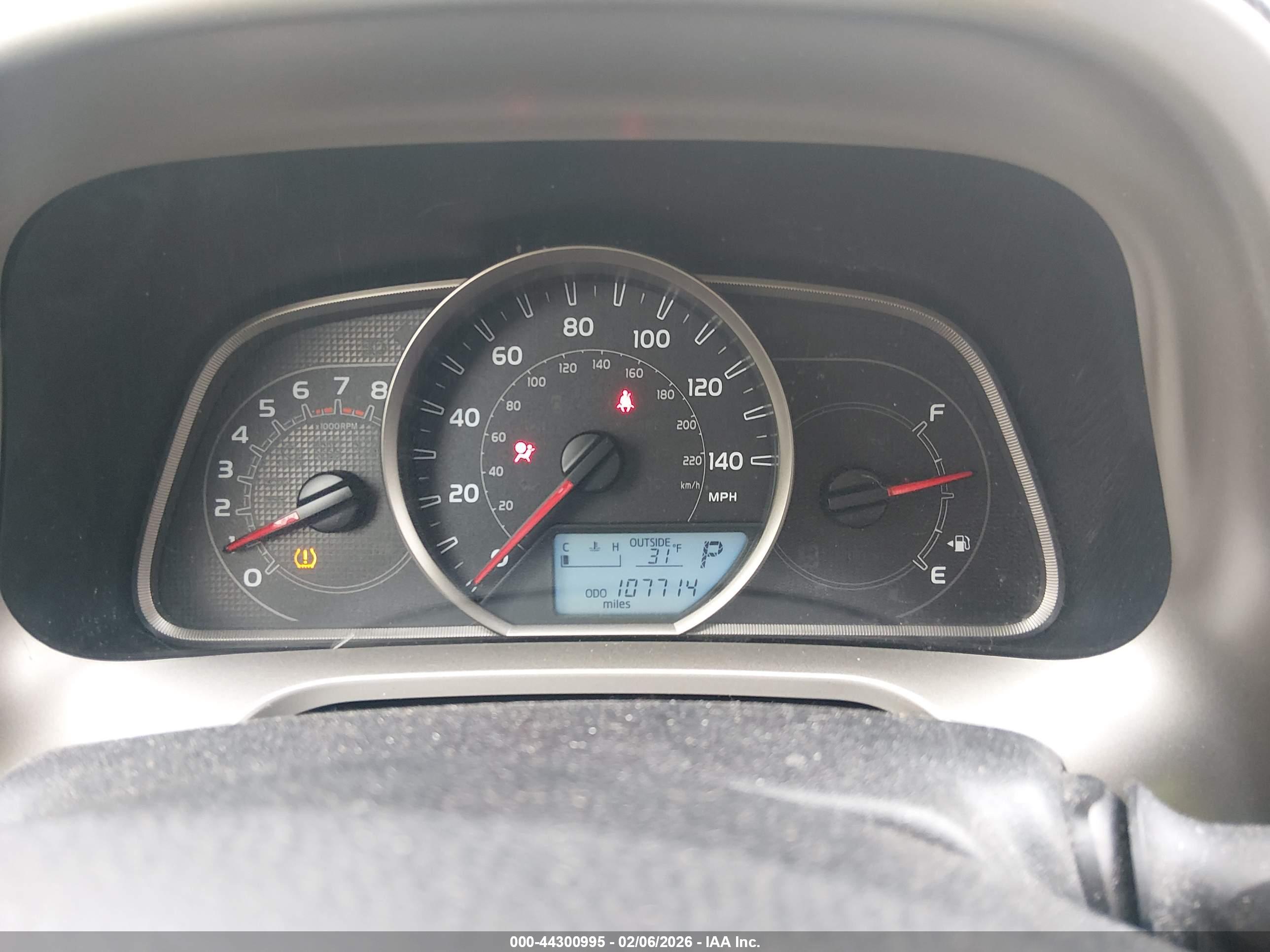 TOYOTA RAV4 image 7