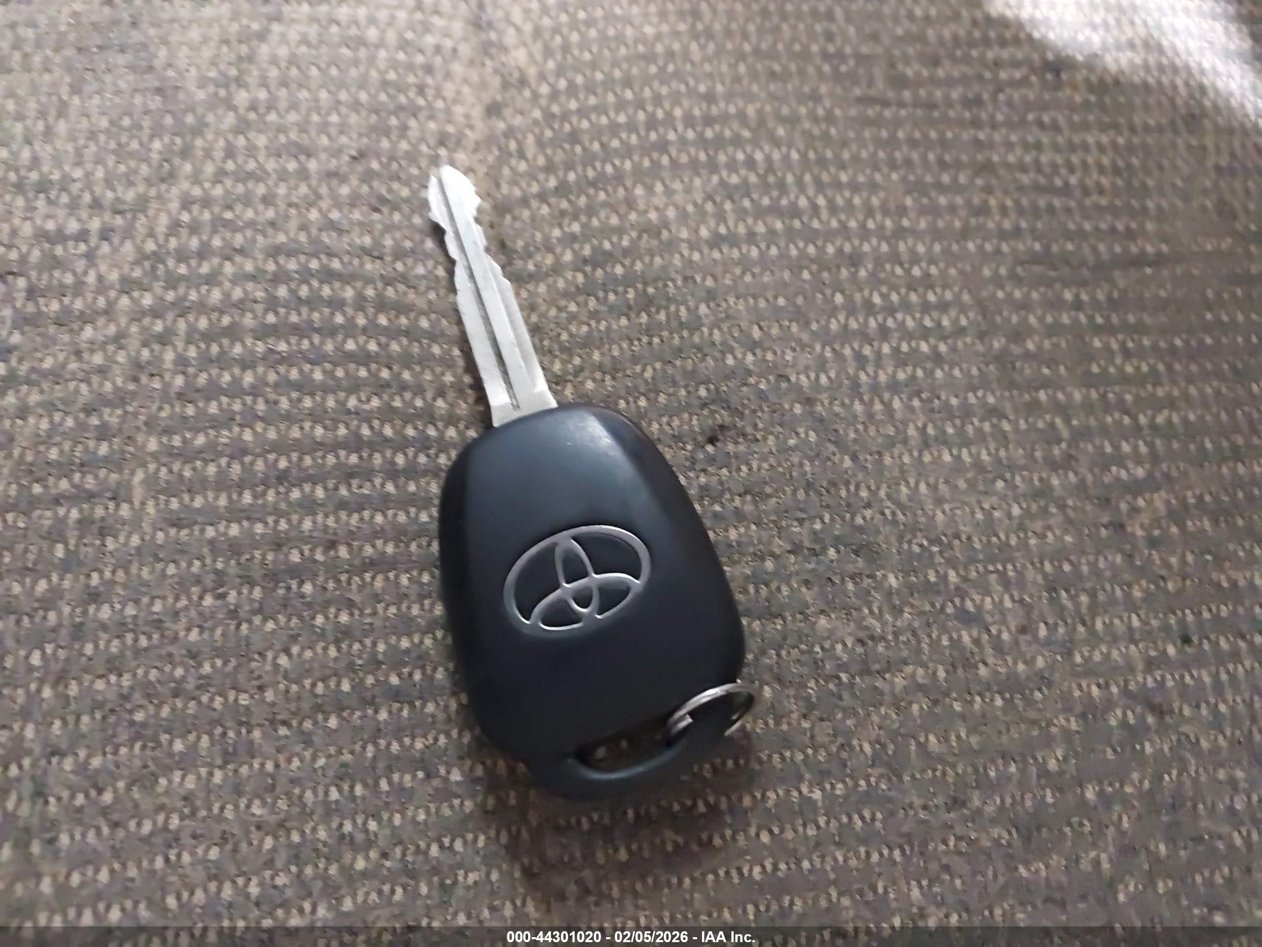 TOYOTA COROLLA image 11