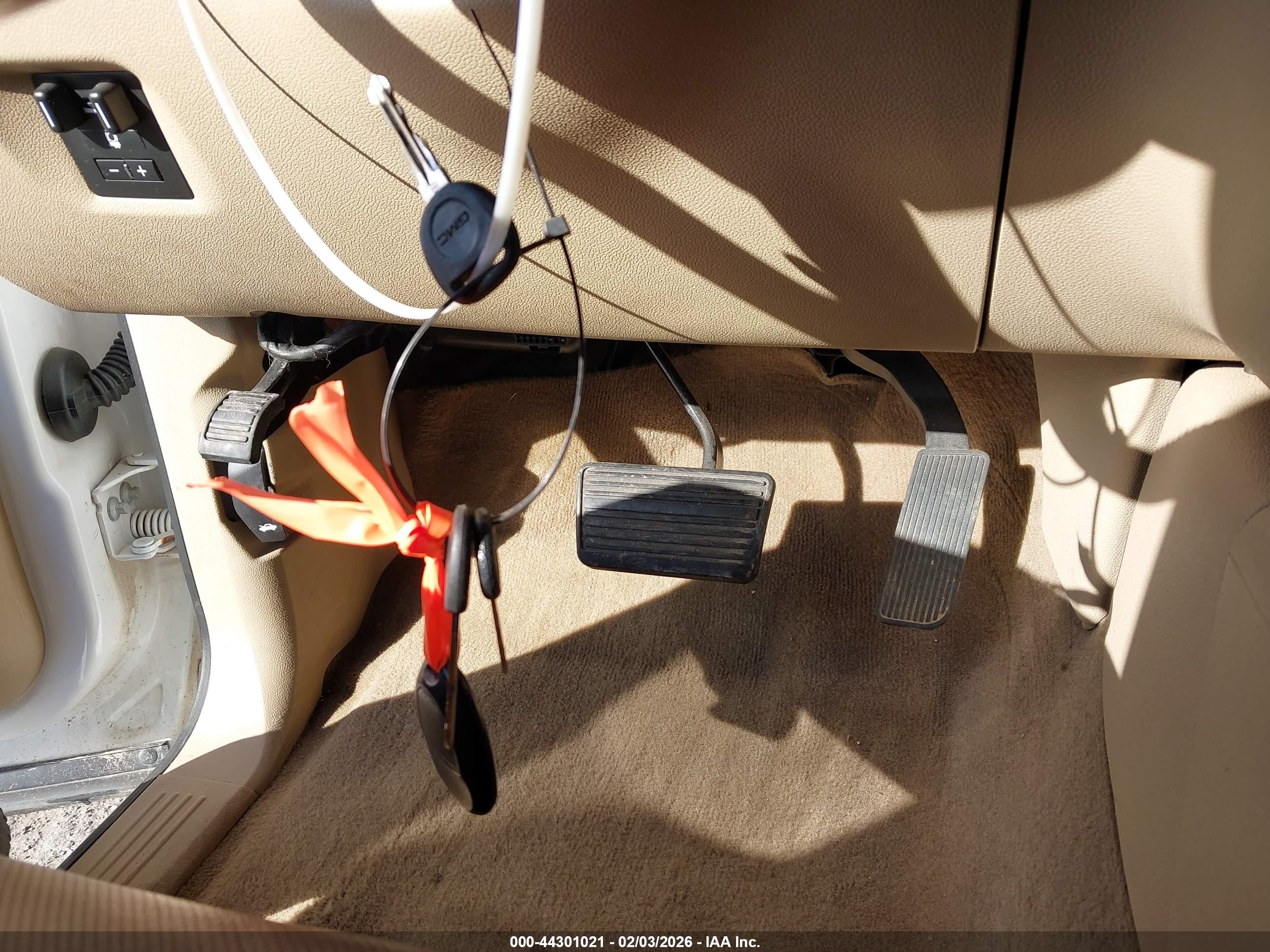 GMC SIERRA image 11