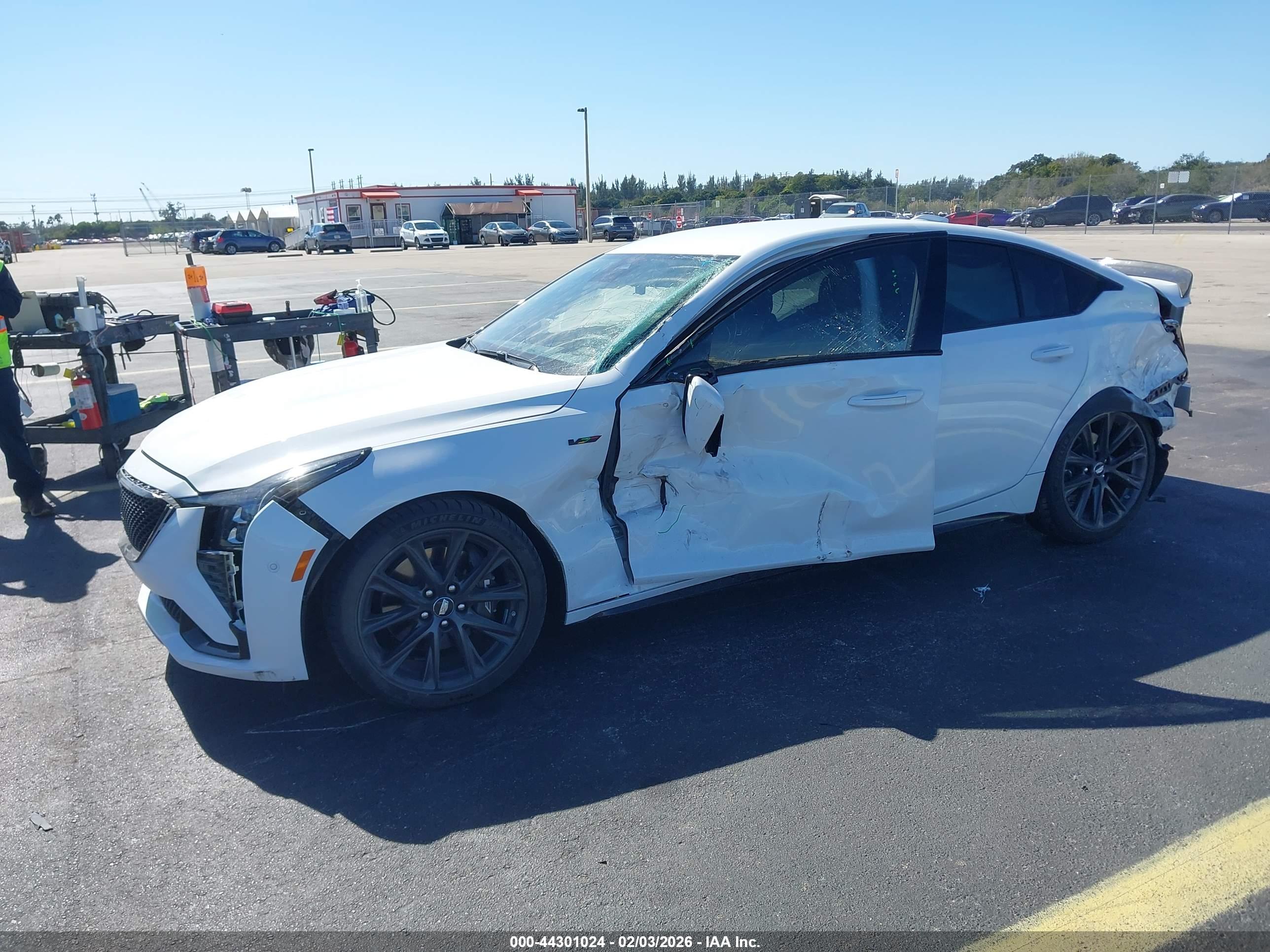 CADILLAC CT5-V image 2
