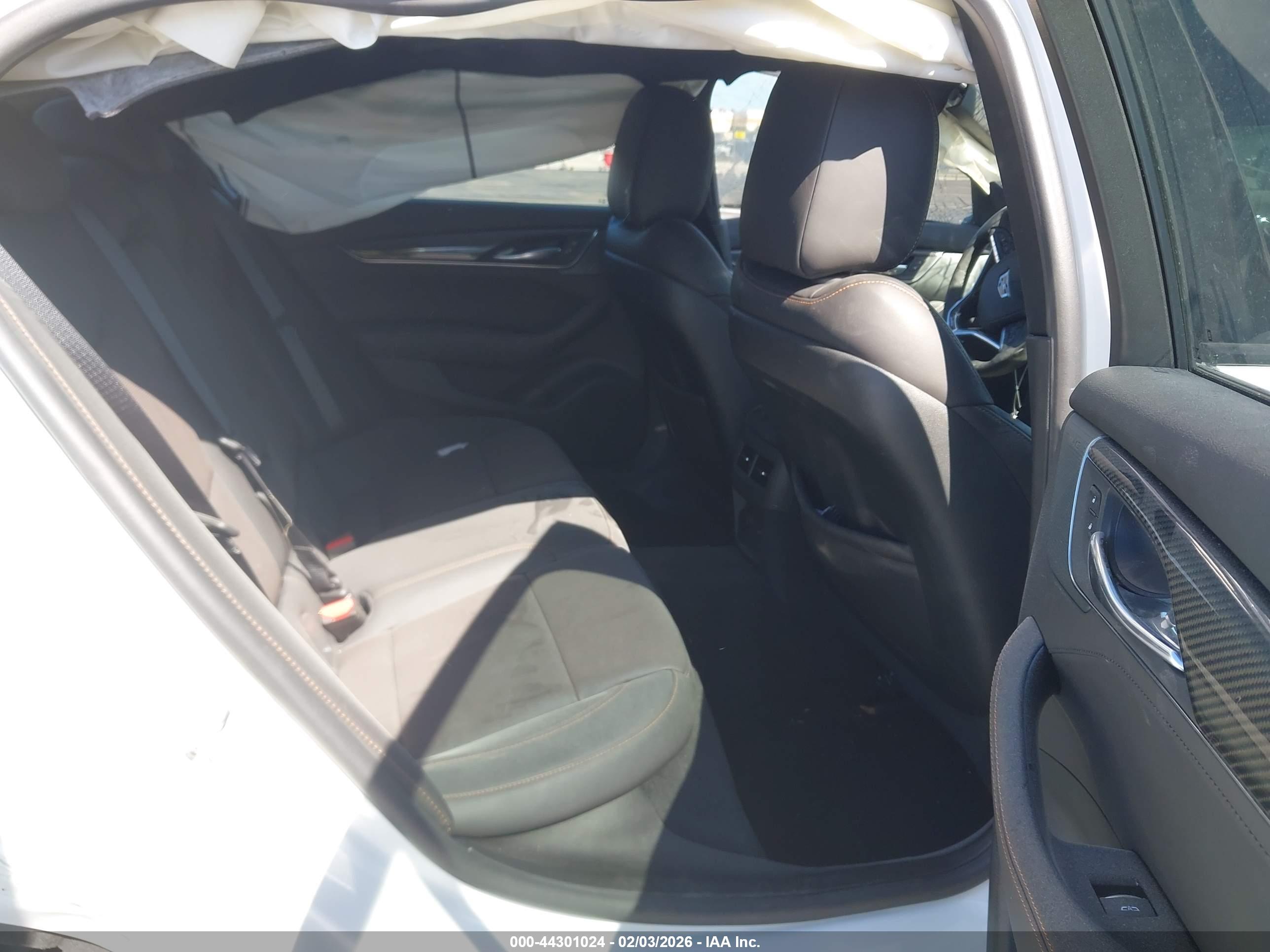 CADILLAC CT5-V image 8