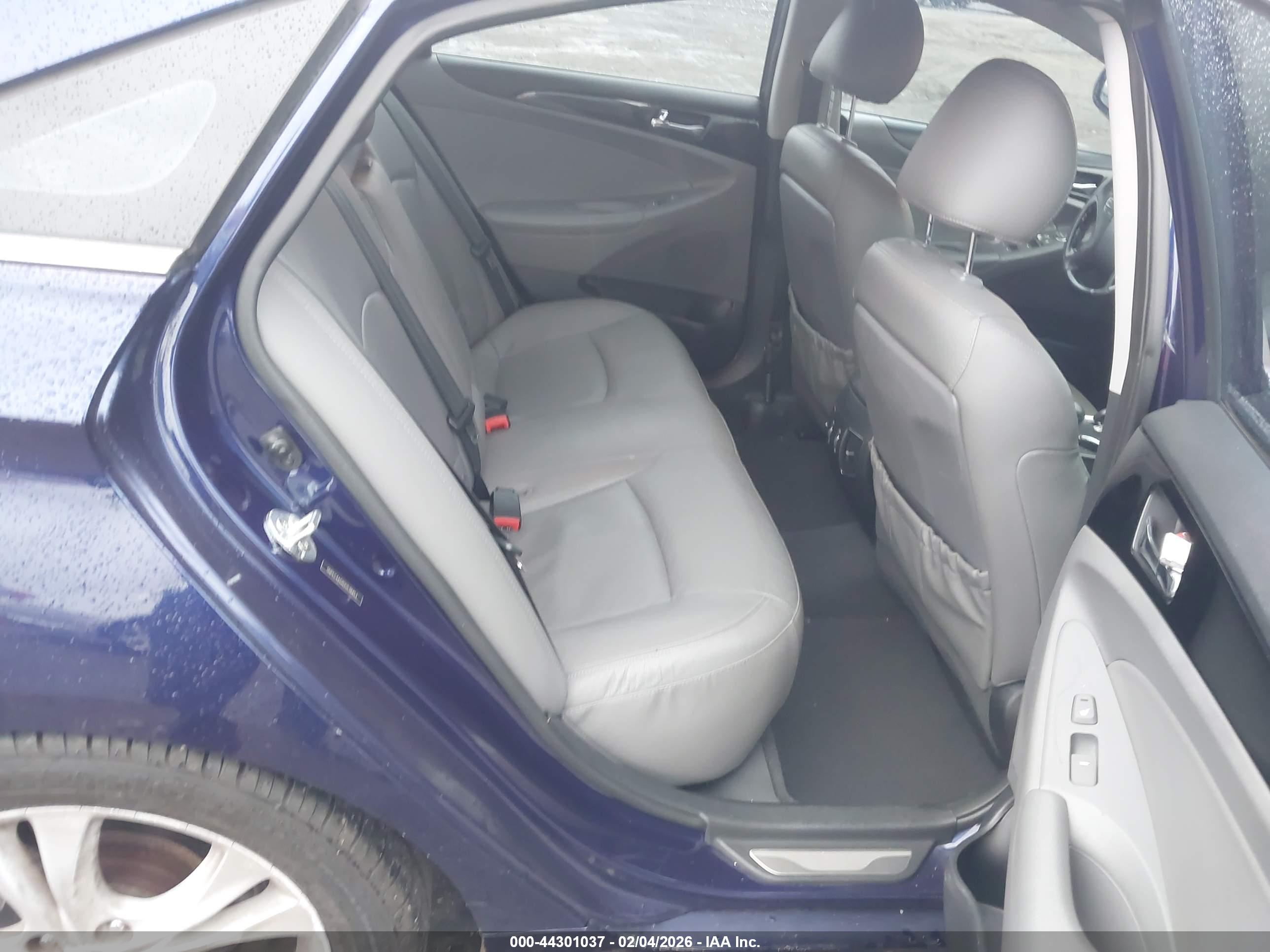 HYUNDAI SONATA image 8