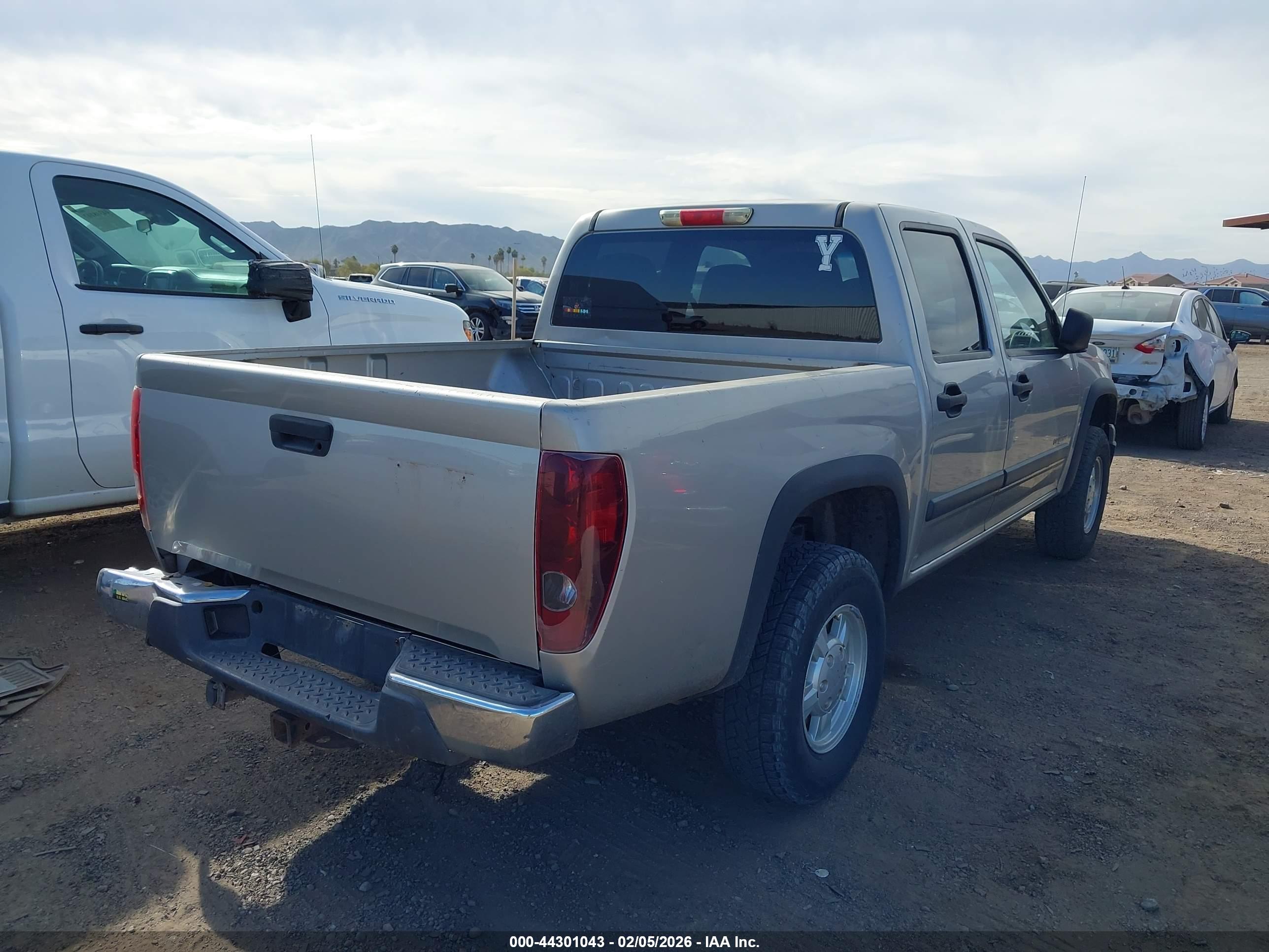 CHEVROLET COLORADO image 4