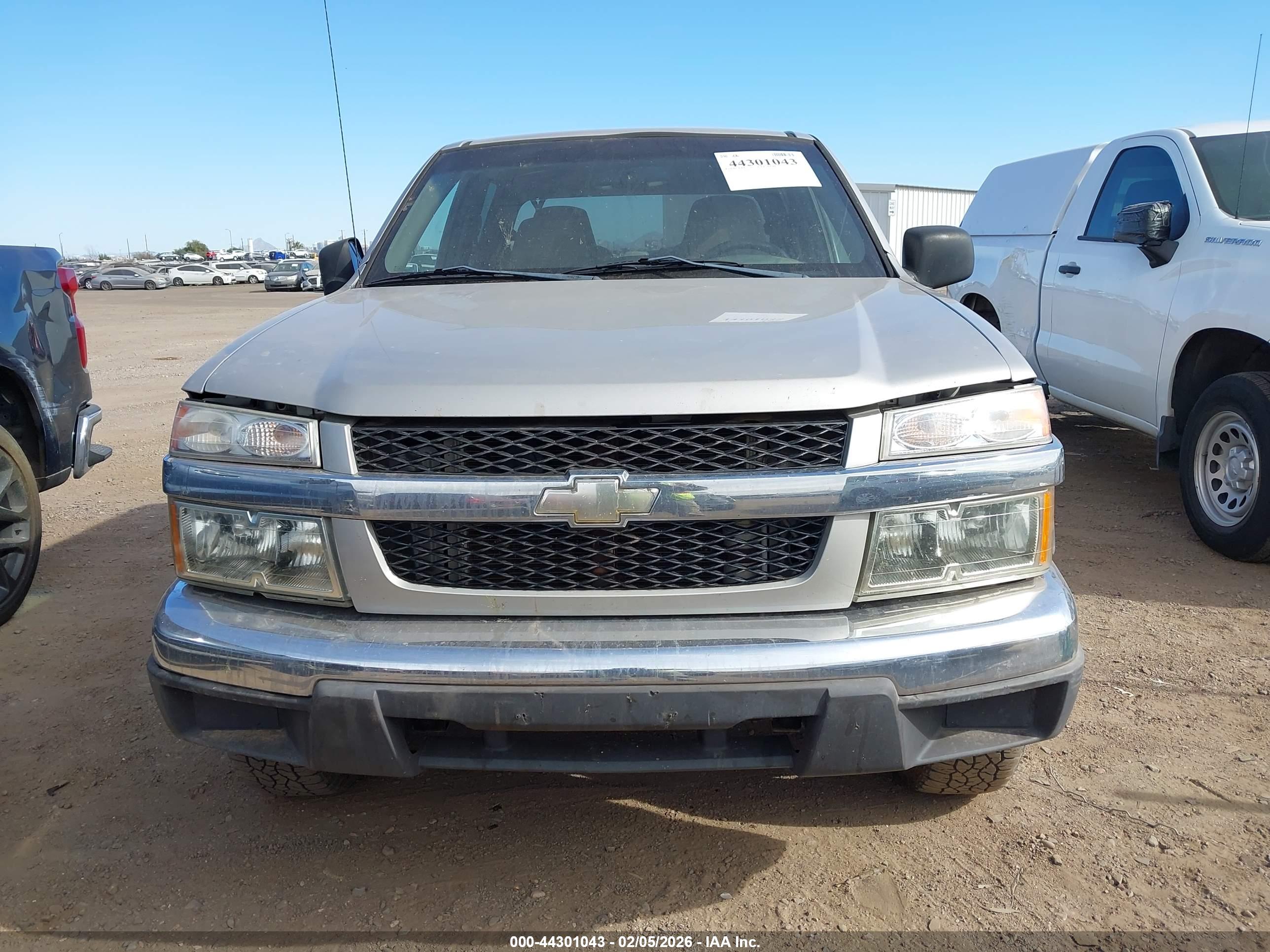 CHEVROLET COLORADO image 6