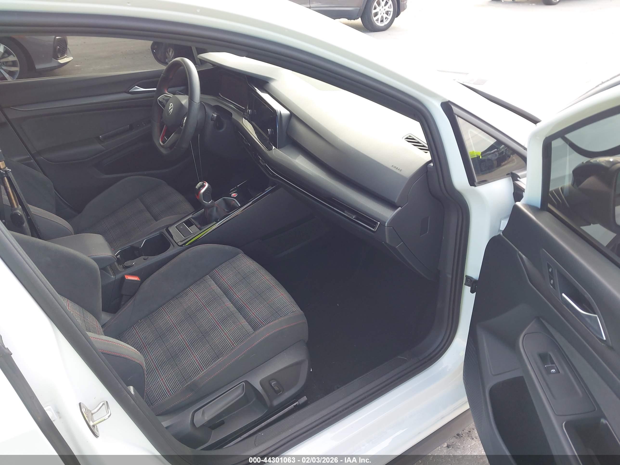 VOLKSWAGEN GOLF image 5