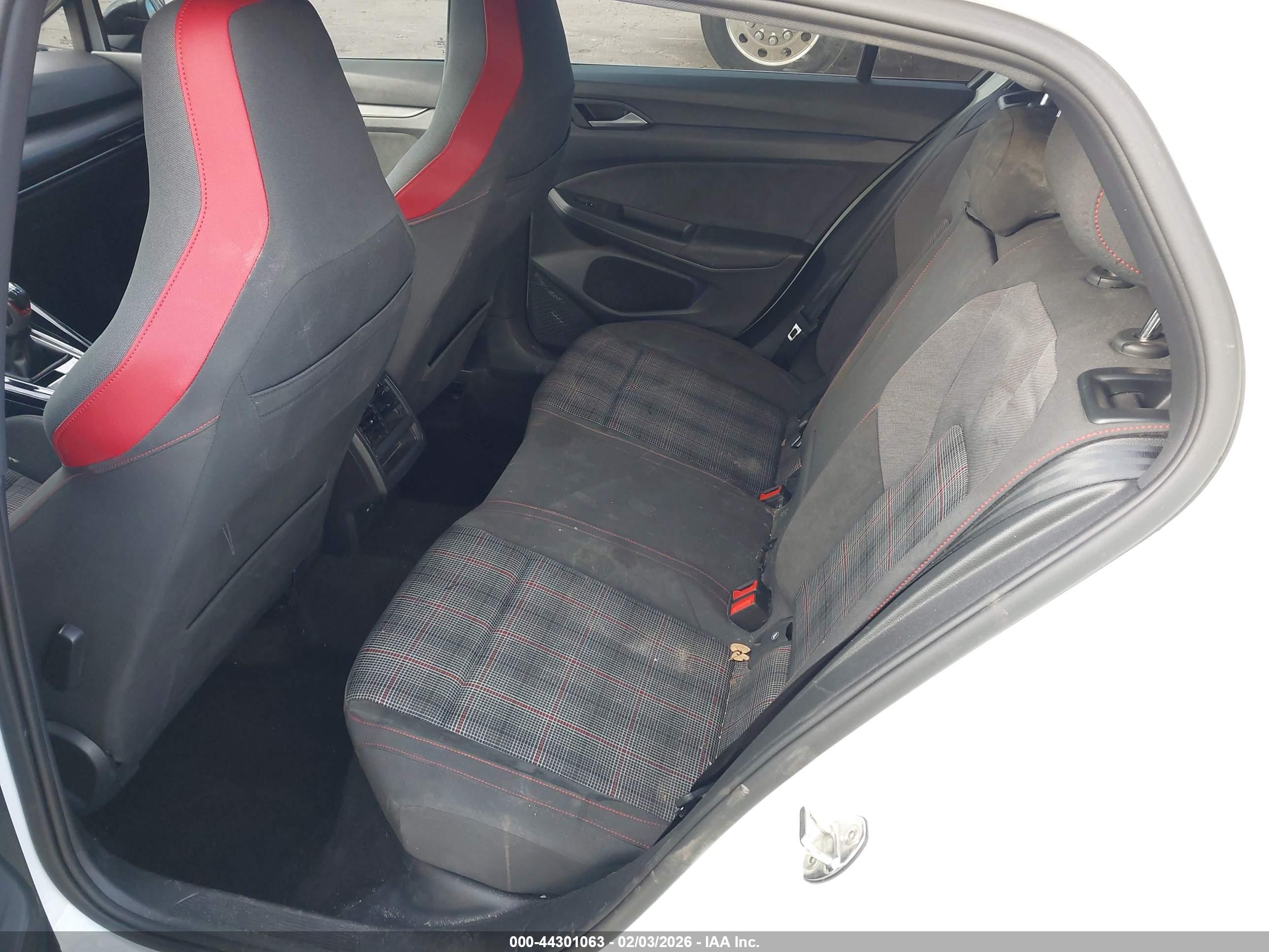 VOLKSWAGEN GOLF image 8