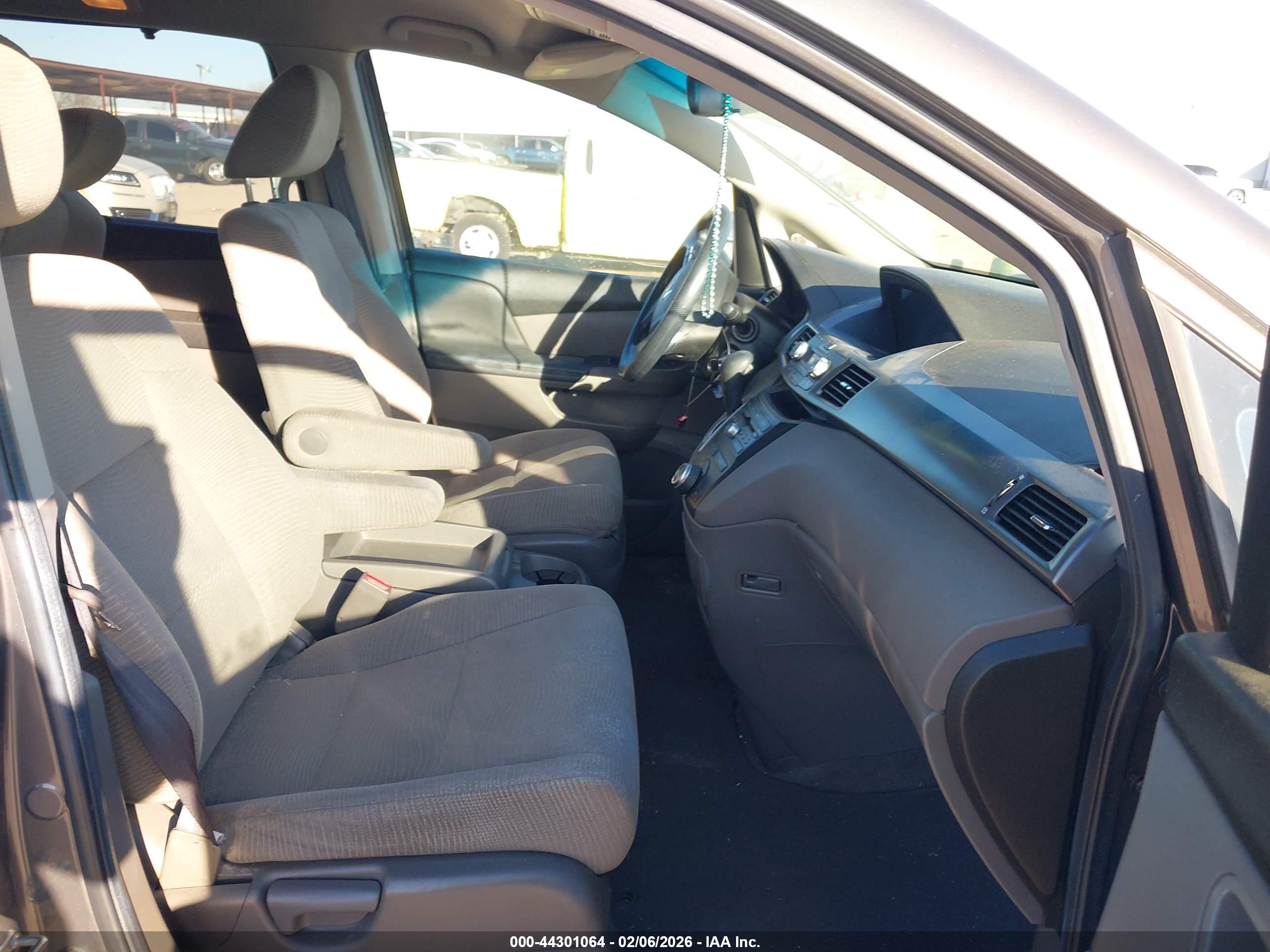 HONDA ODYSSEY image 5