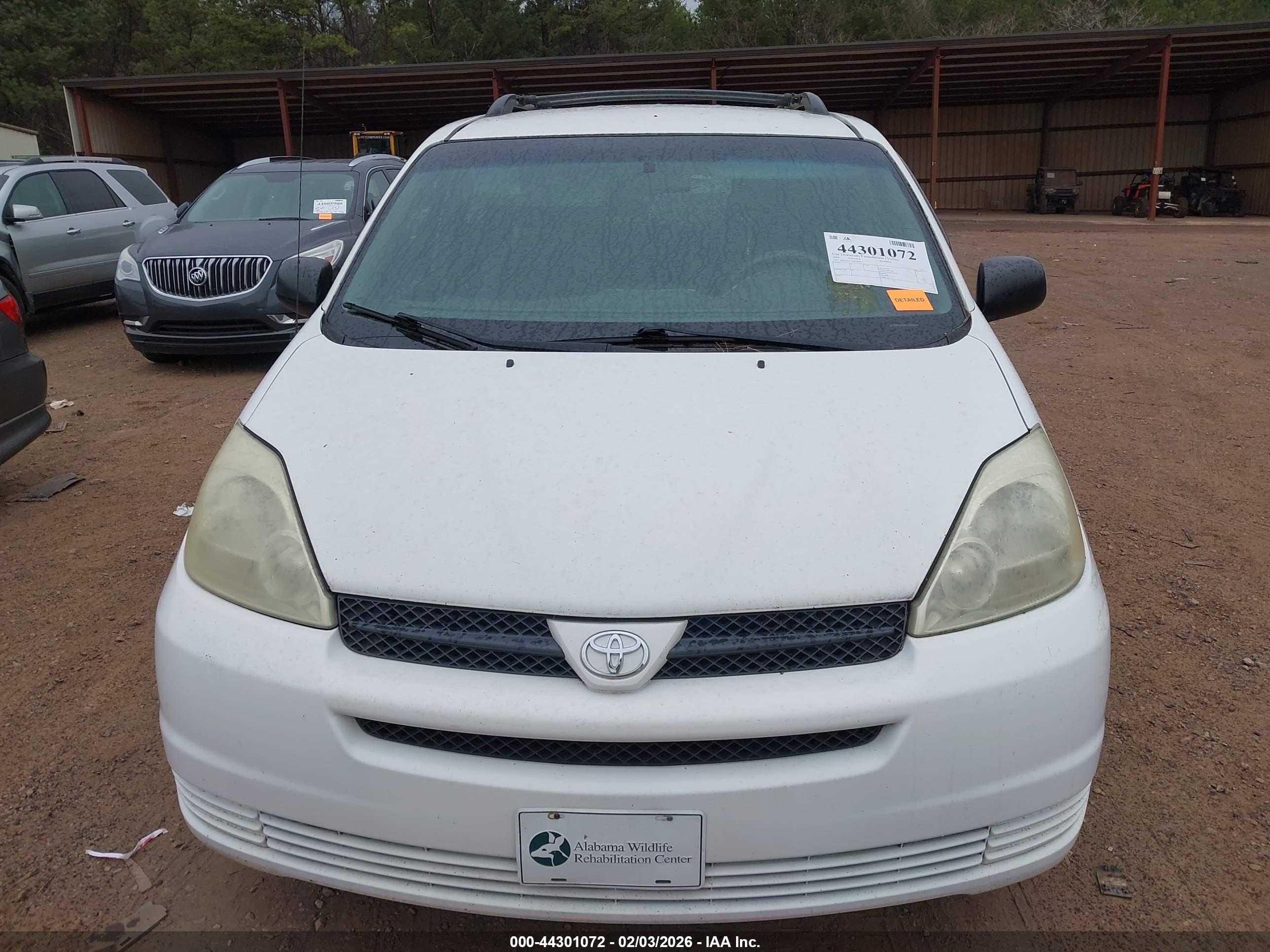 TOYOTA SIENNA image 6