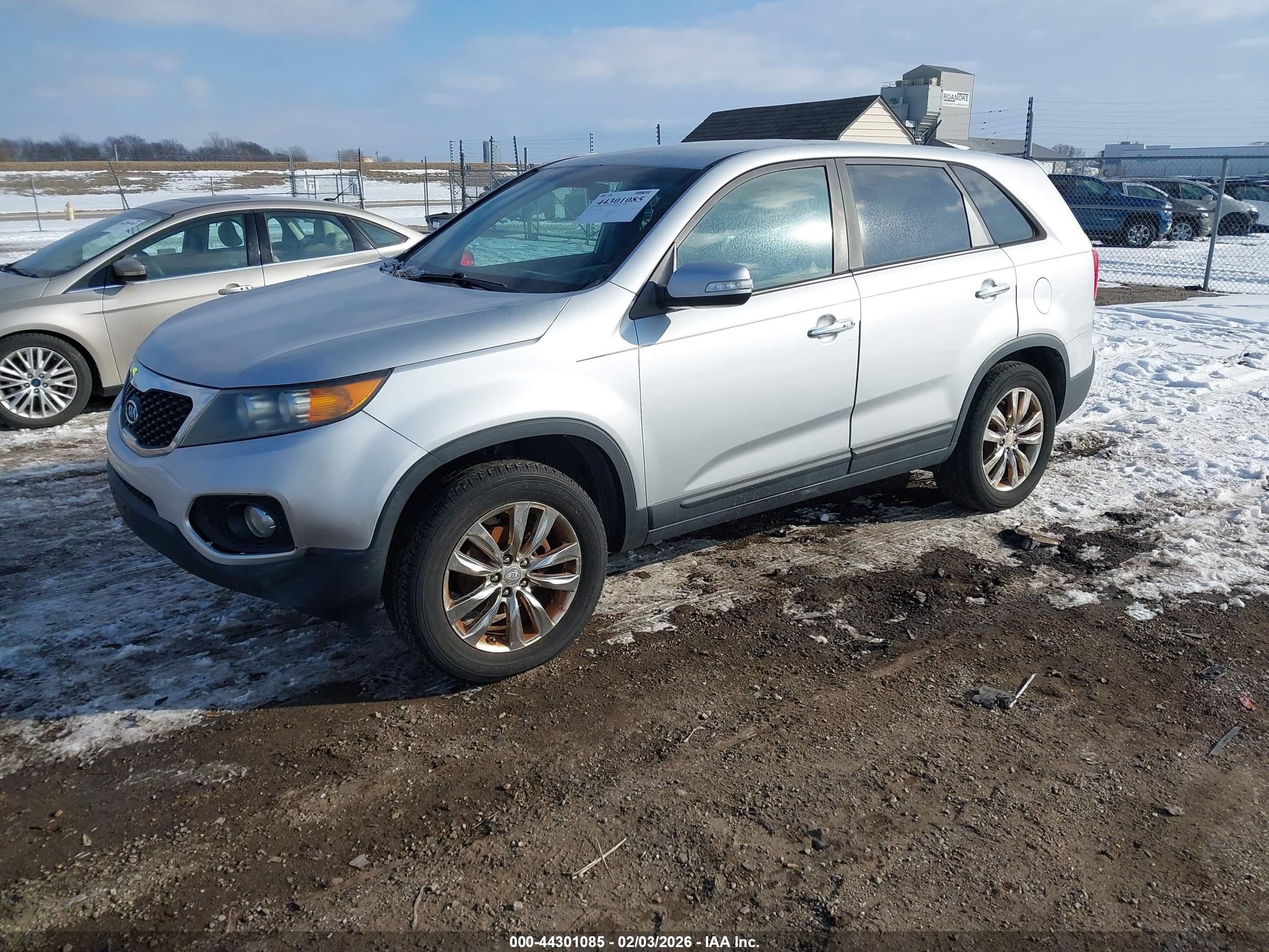 KIA SORENTO image 2