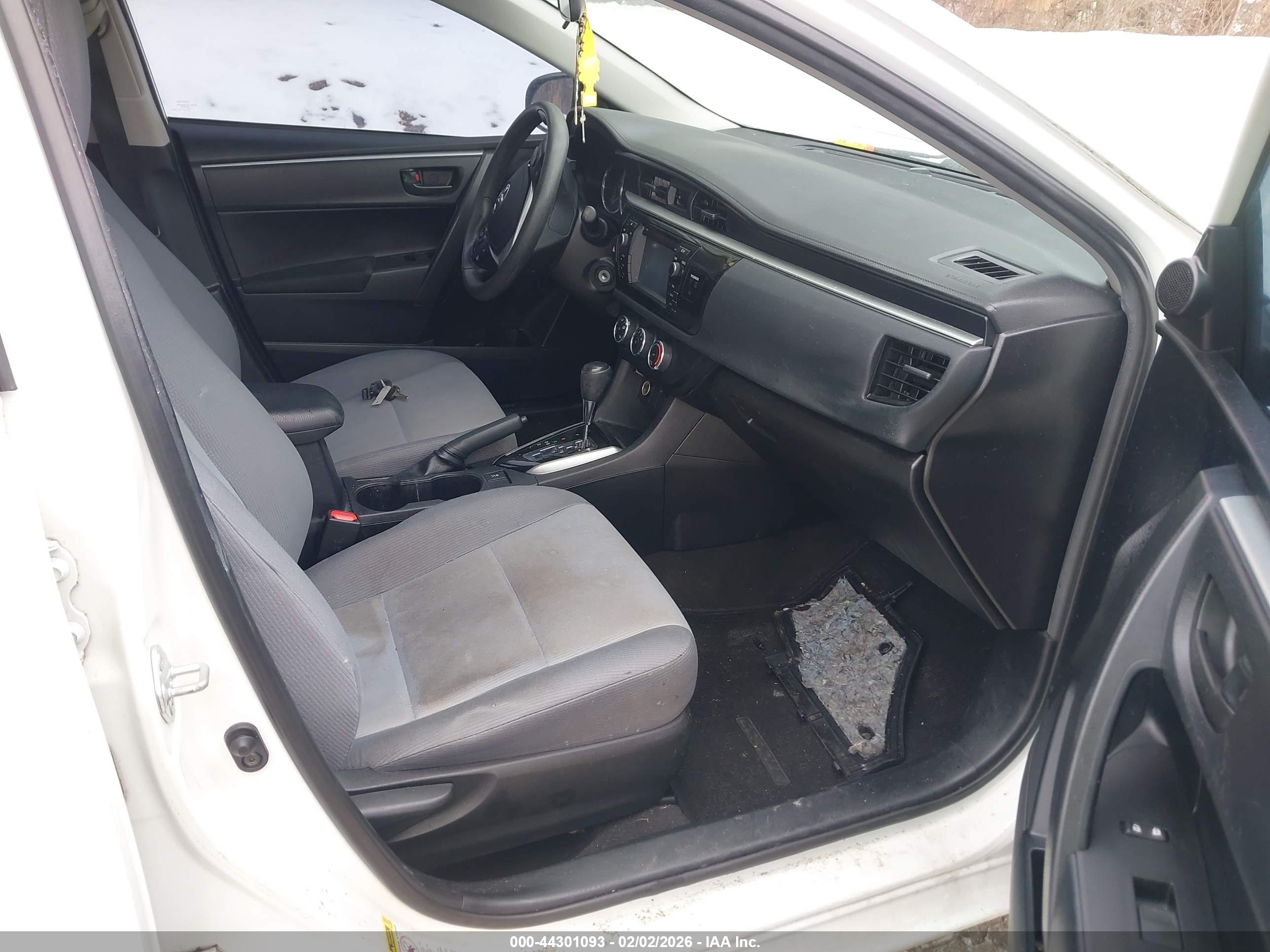 TOYOTA COROLLA image 5