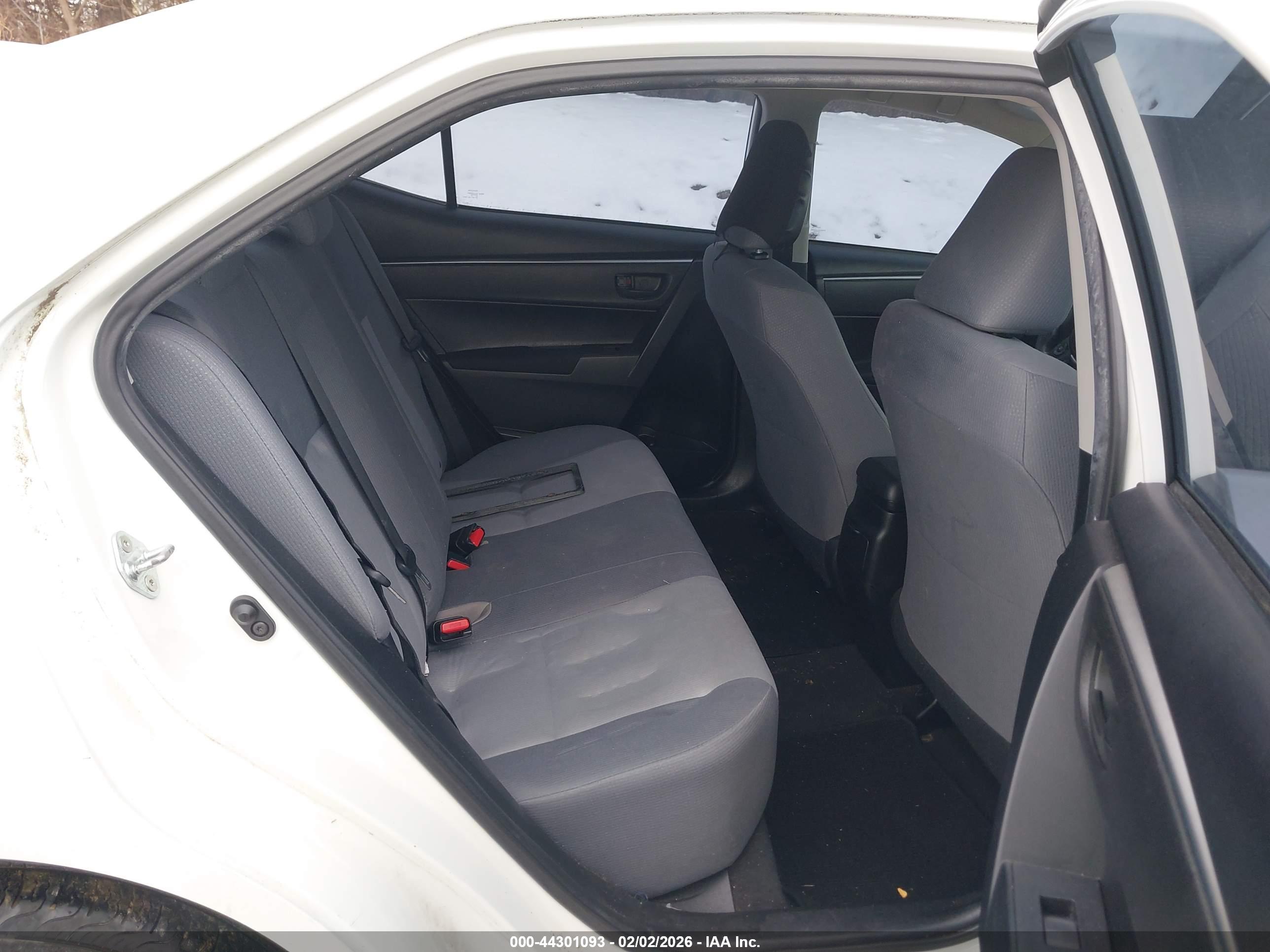 TOYOTA COROLLA image 8
