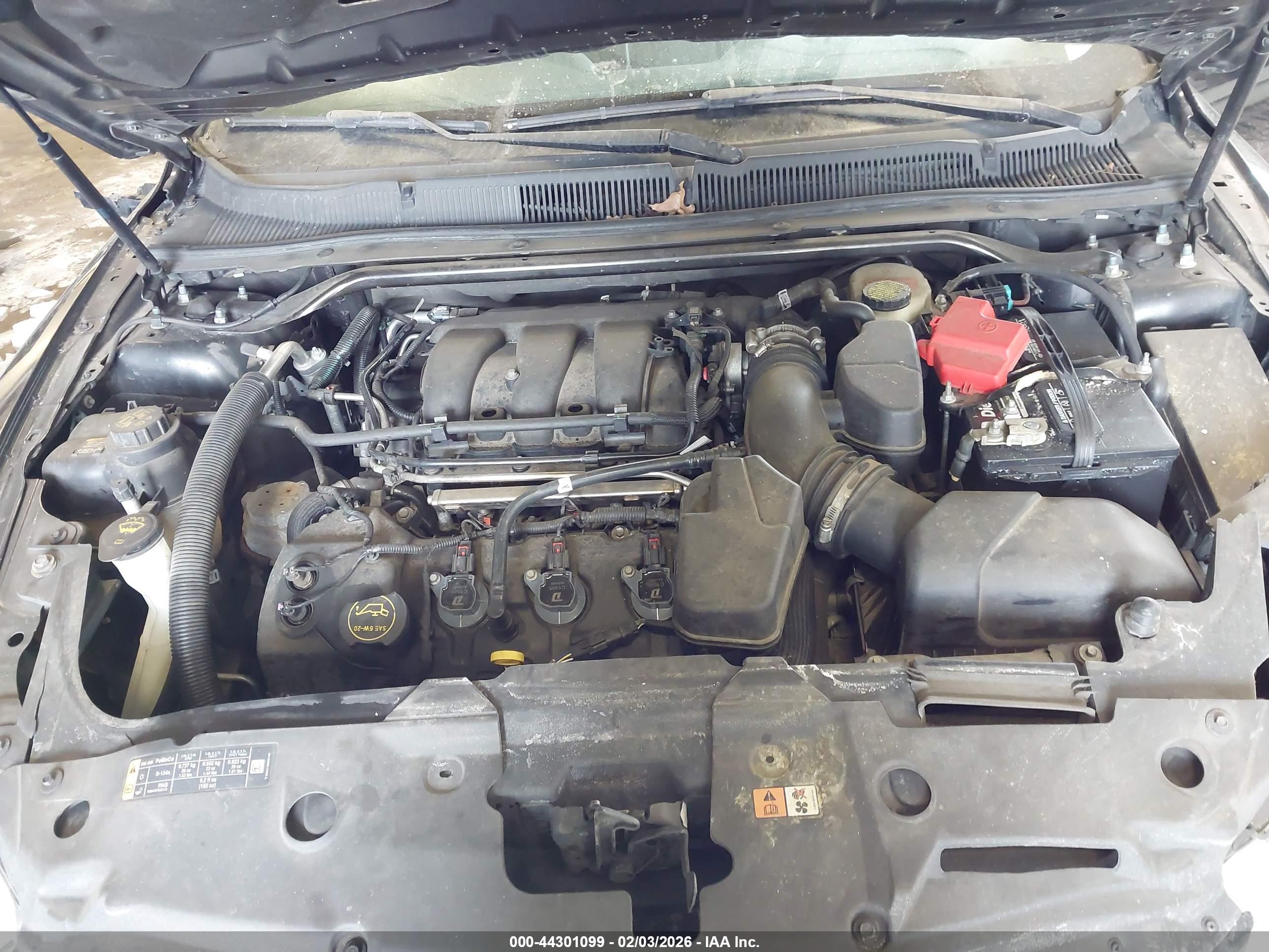 FORD TAURUS image 10