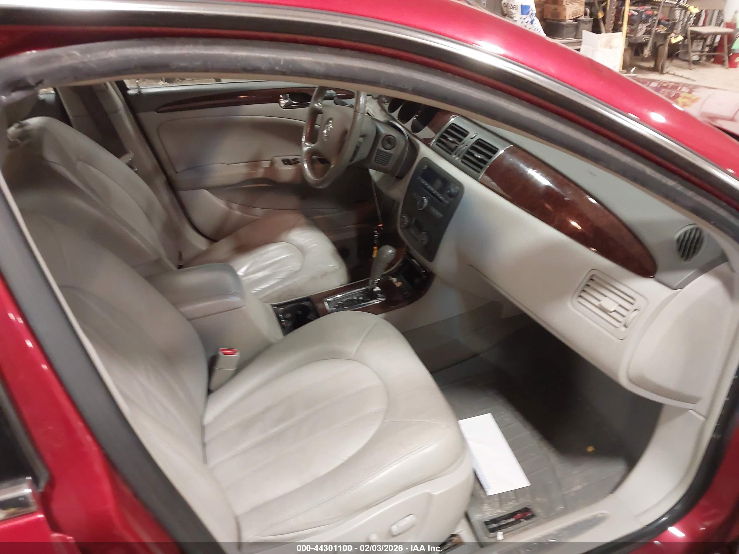 BUICK LUCERNE image 5