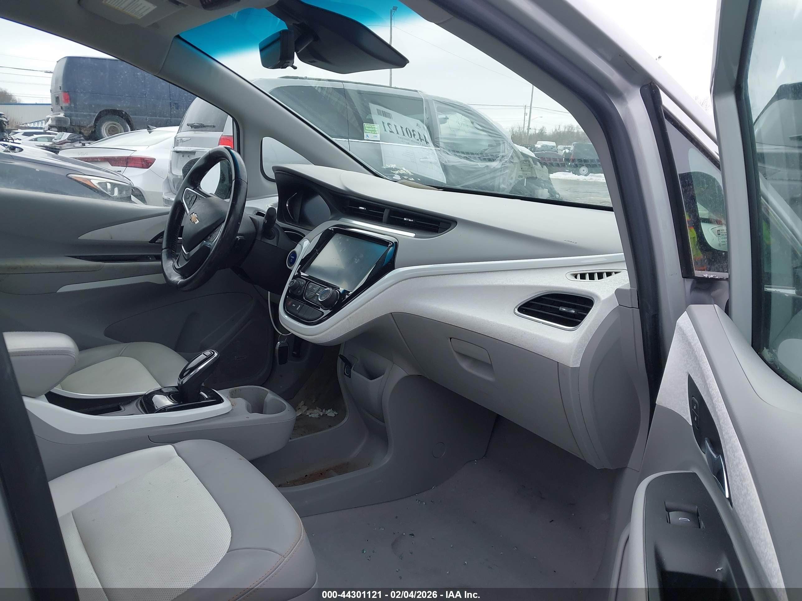 CHEVROLET BOLT image 5