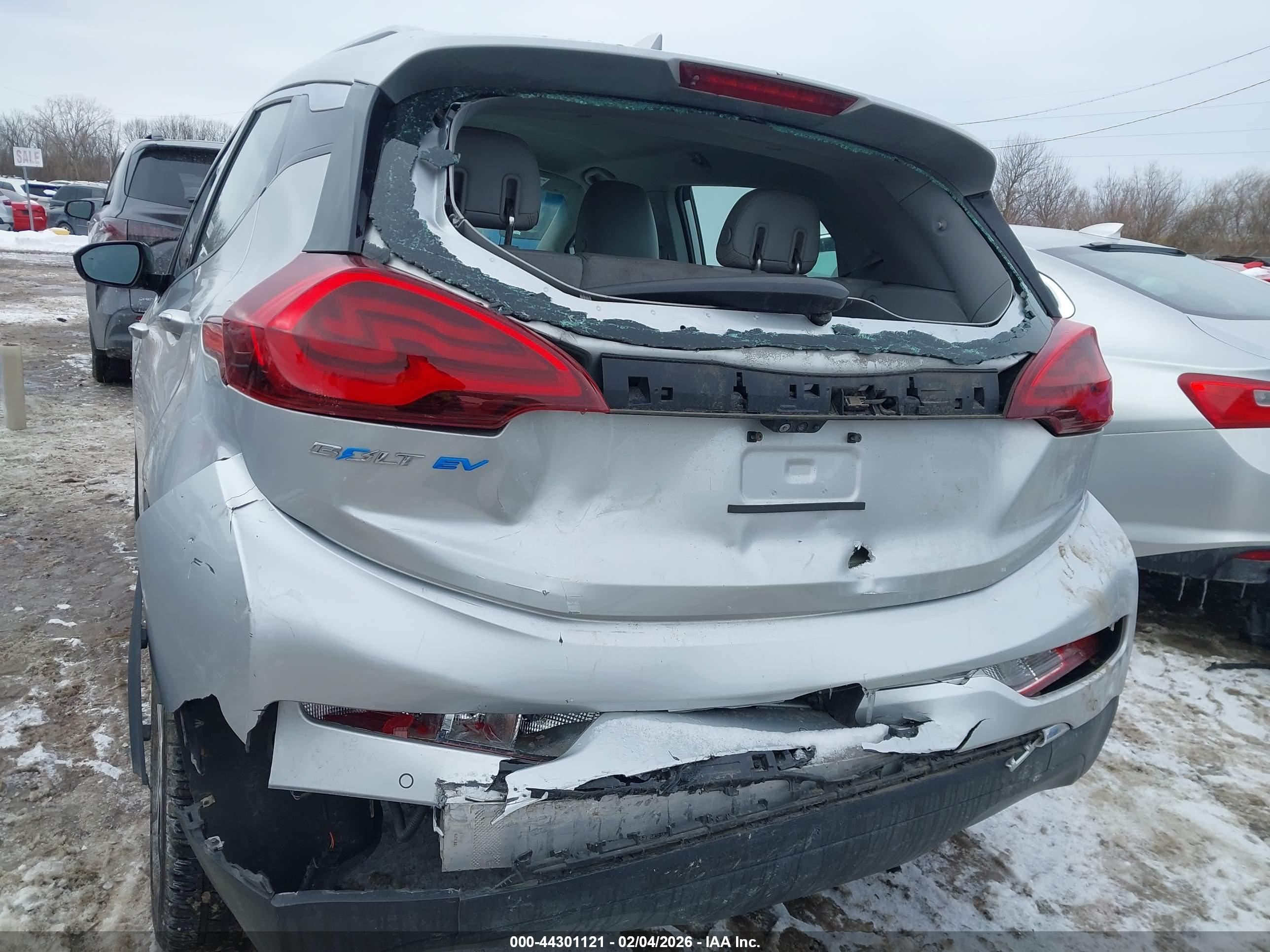 CHEVROLET BOLT image 6