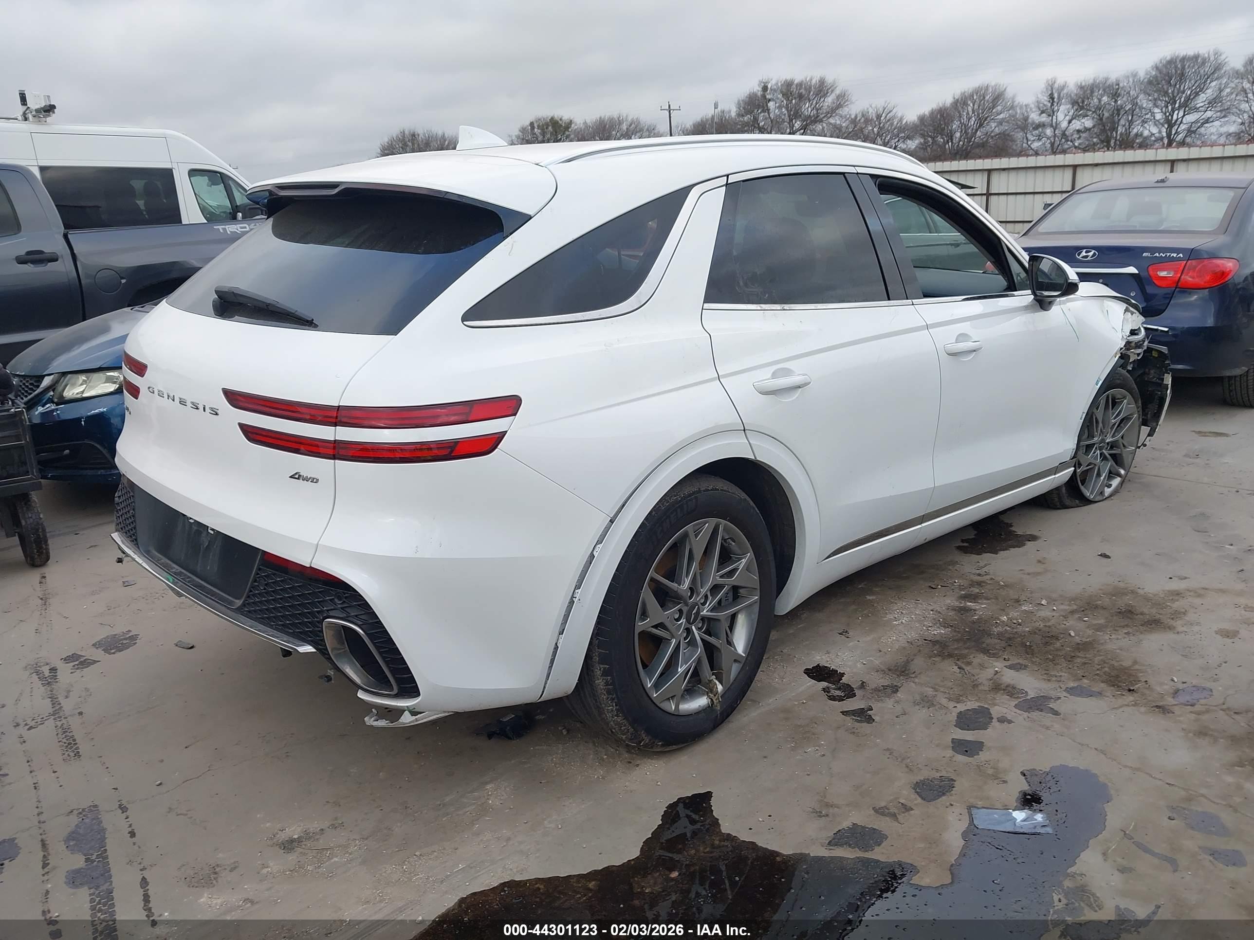 GENESIS GV70 image 4