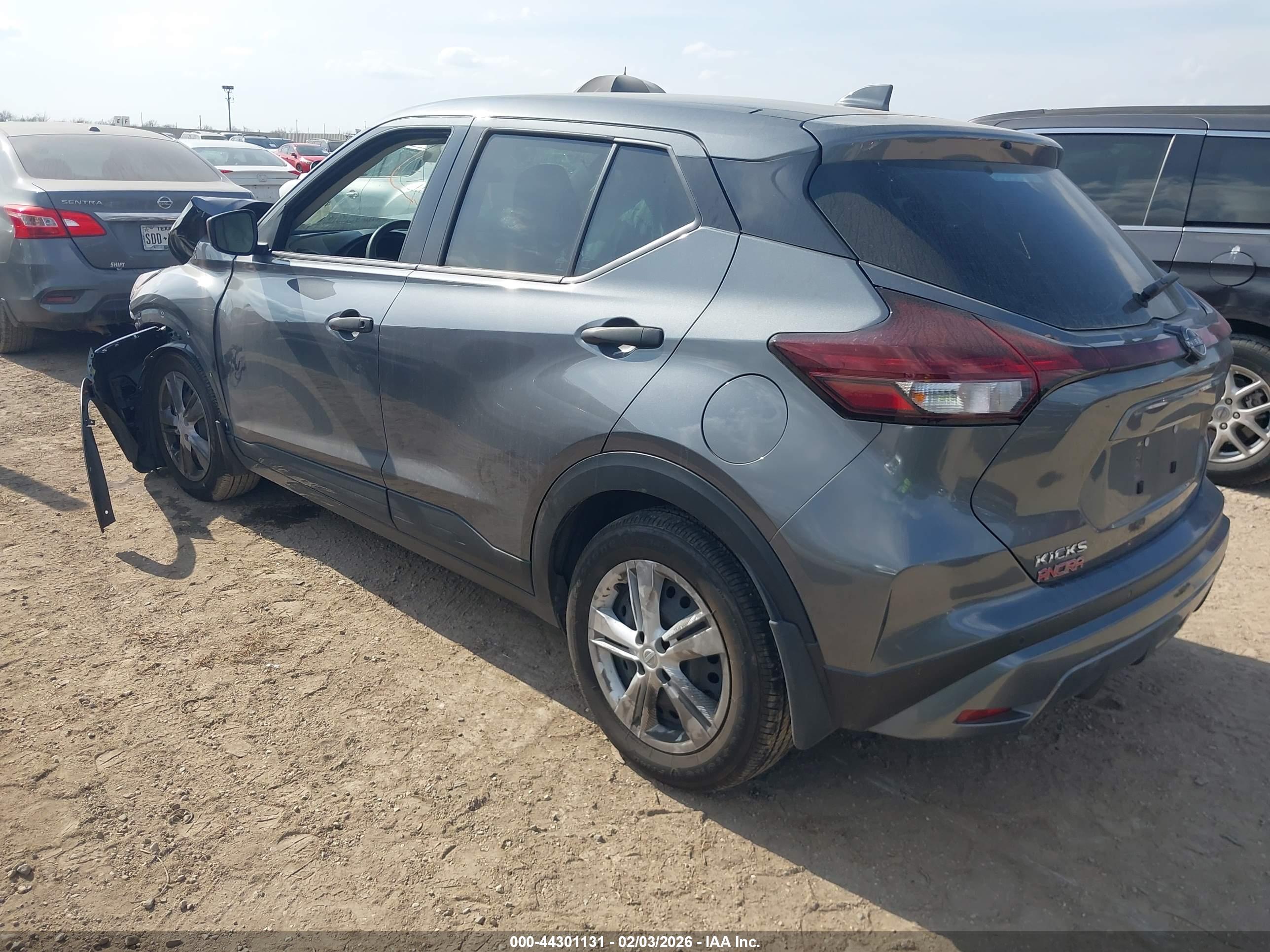 NISSAN KICKS image 3