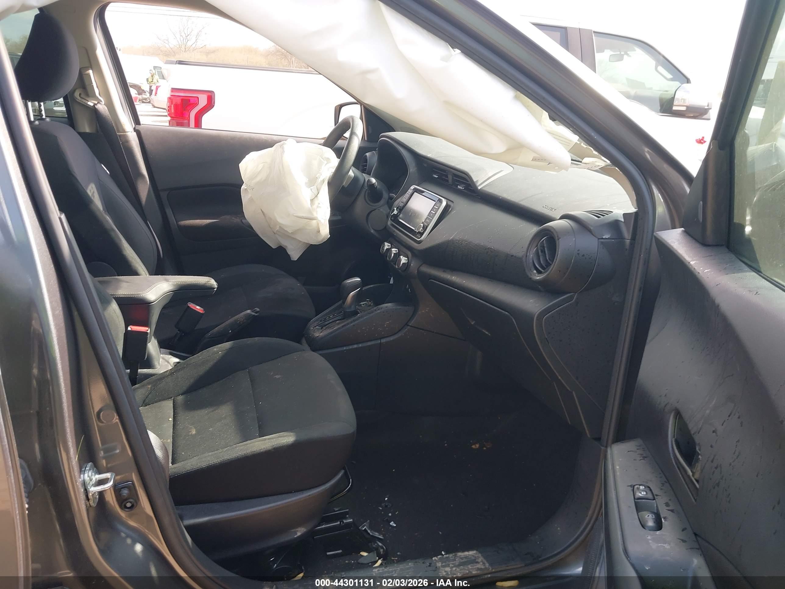 NISSAN KICKS image 5