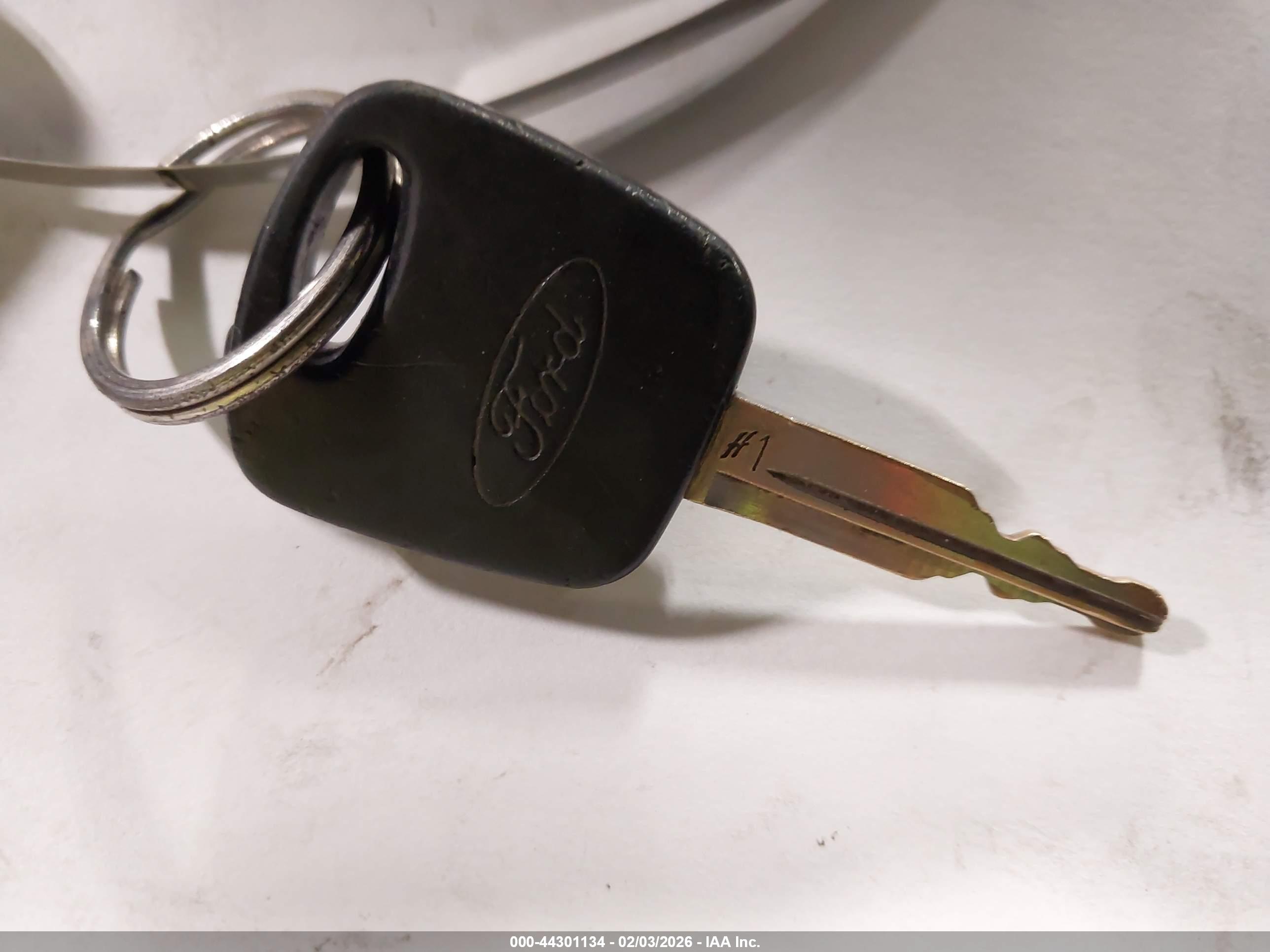 FORD ESCAPE image 11