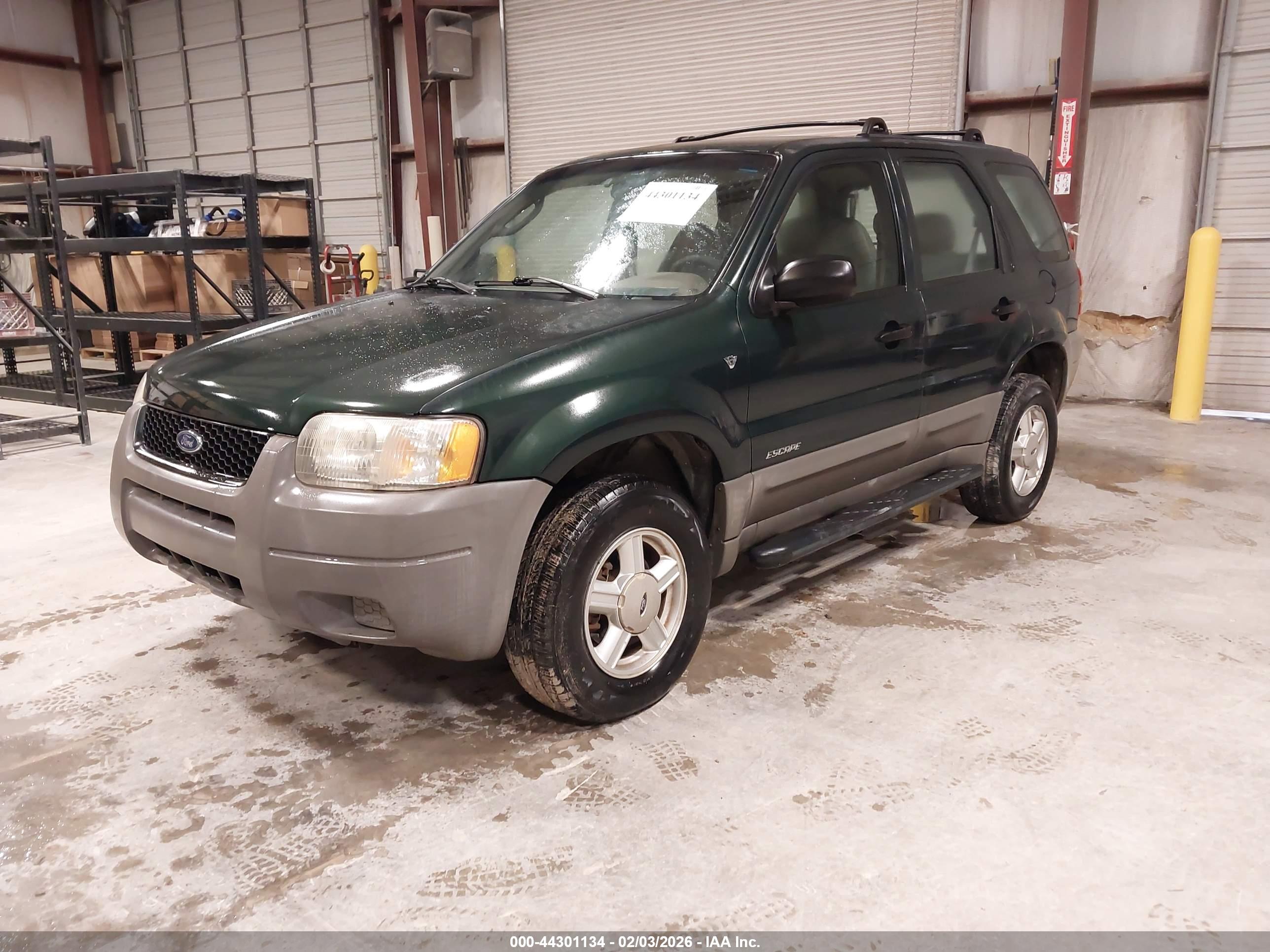 FORD ESCAPE image 2