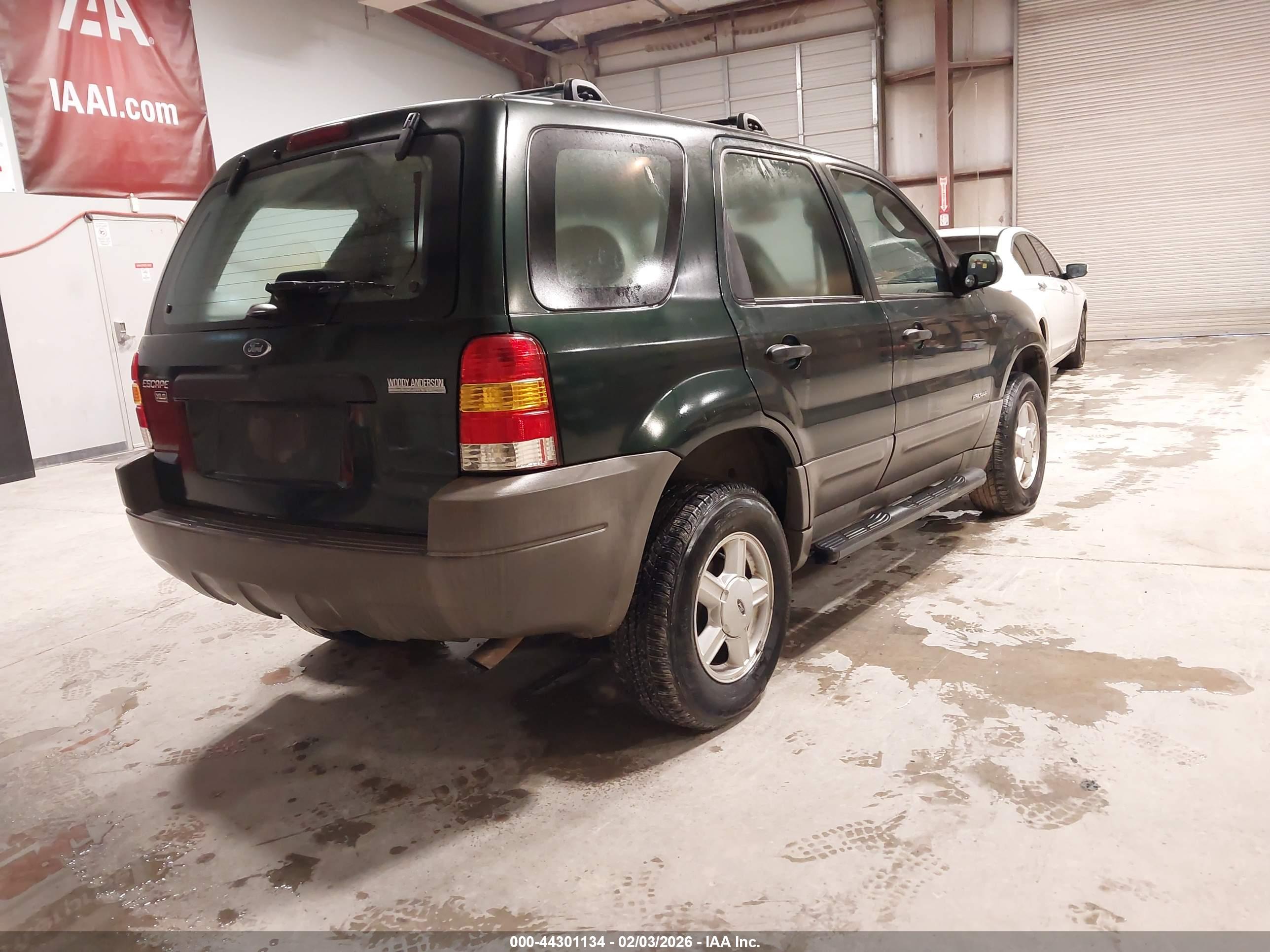 FORD ESCAPE image 4