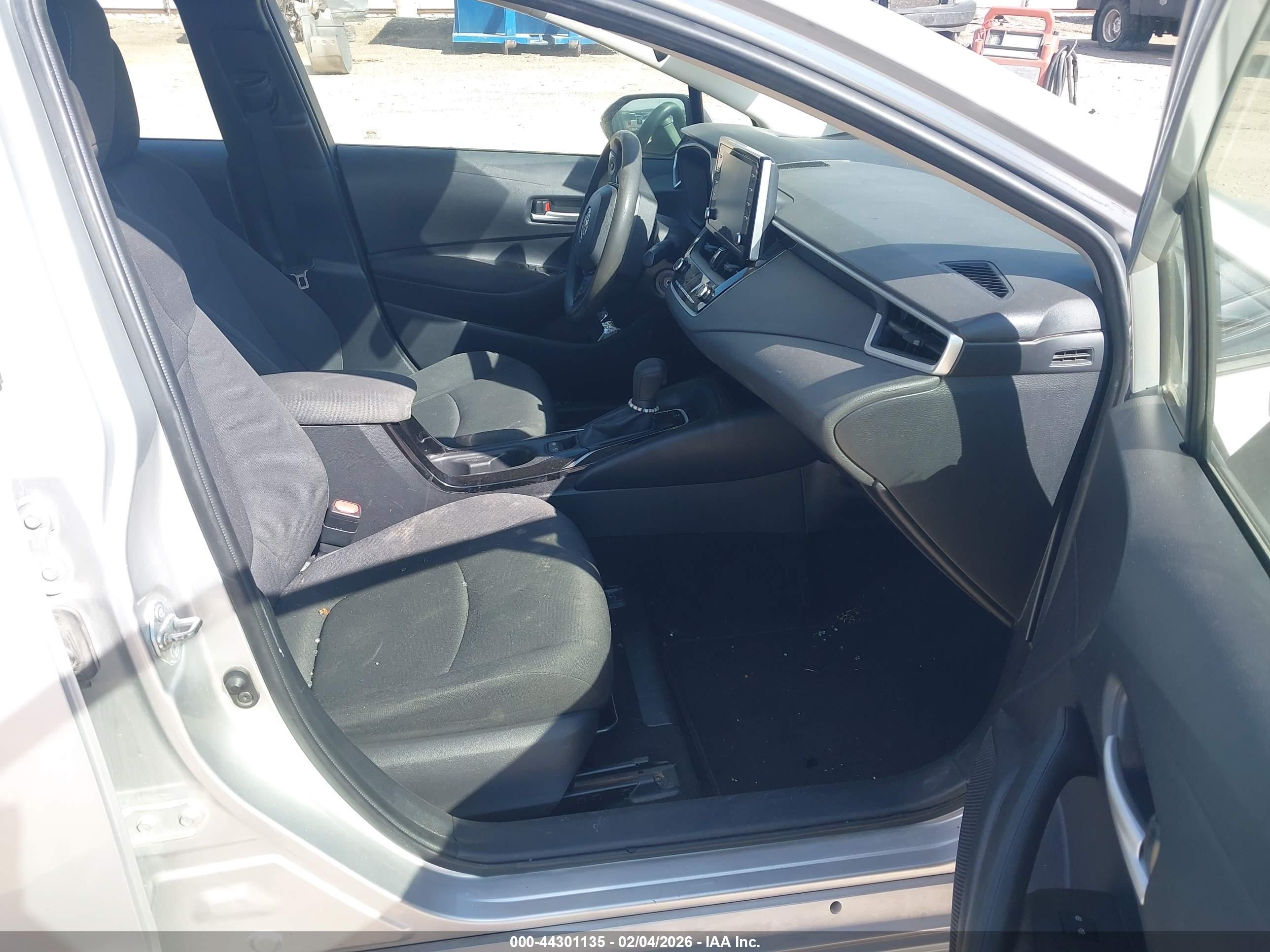 TOYOTA COROLLA image 5