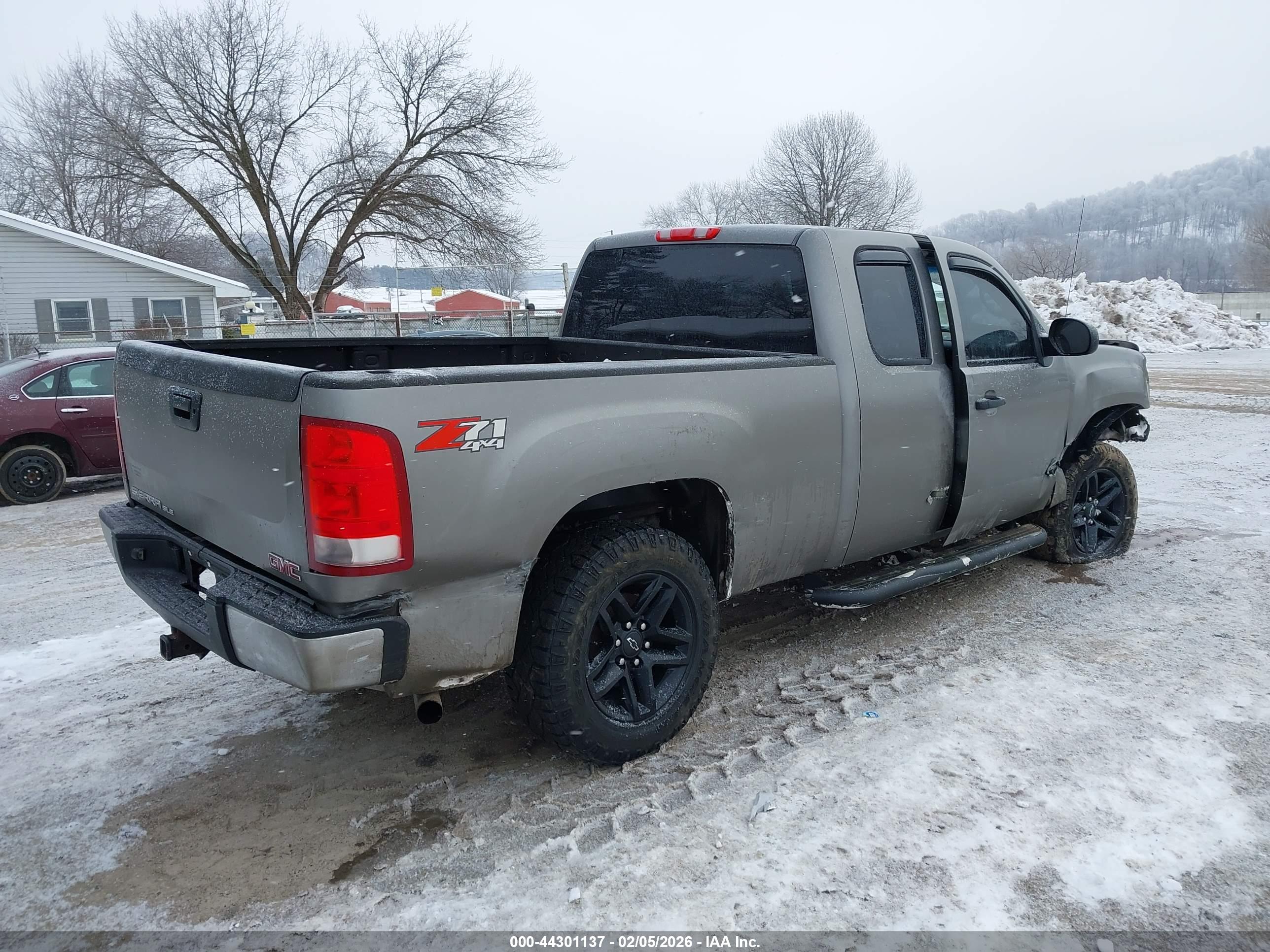 GMC SIERRA image 4