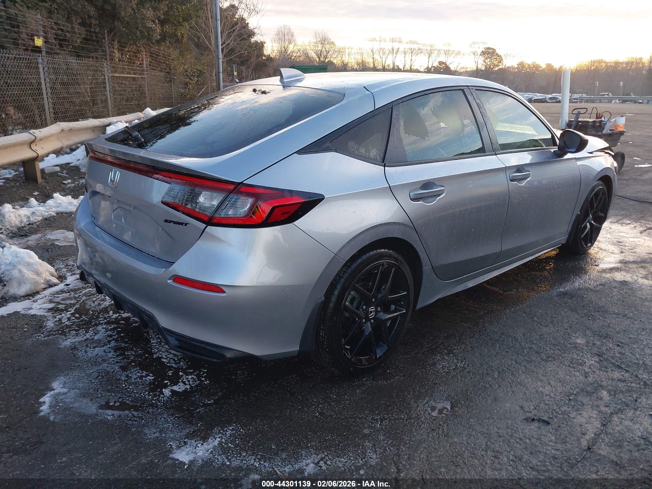 HONDA CIVIC image 4