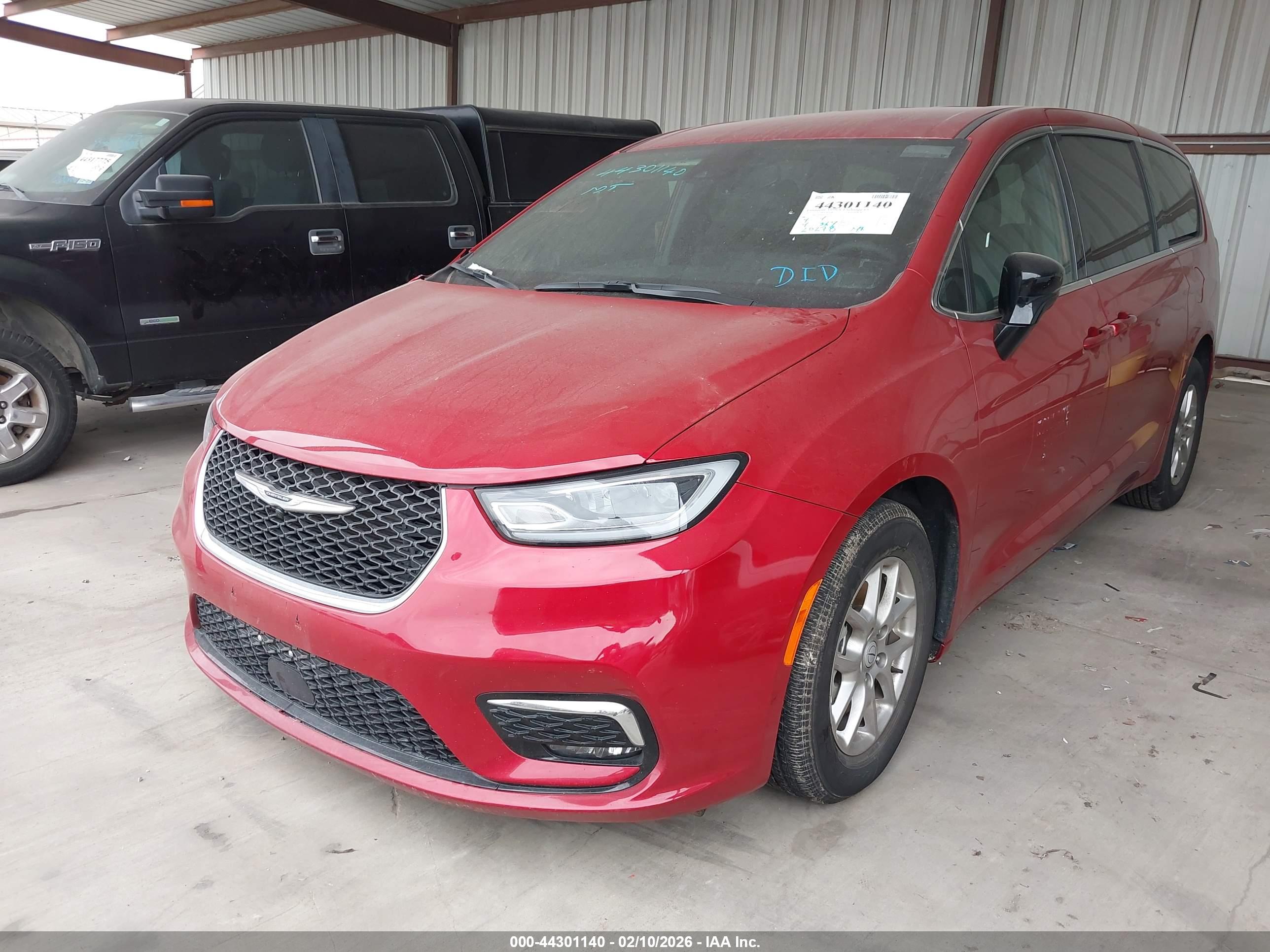 CHRYSLER PACIFICA image 2