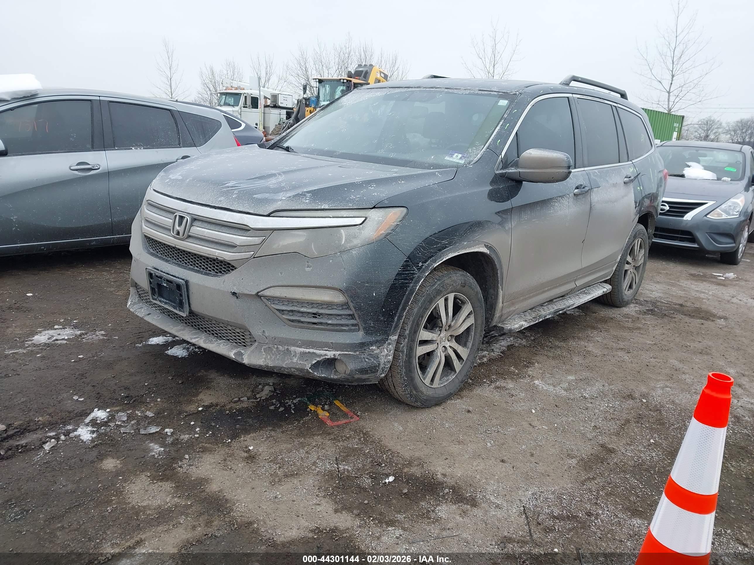 HONDA PILOT image 2