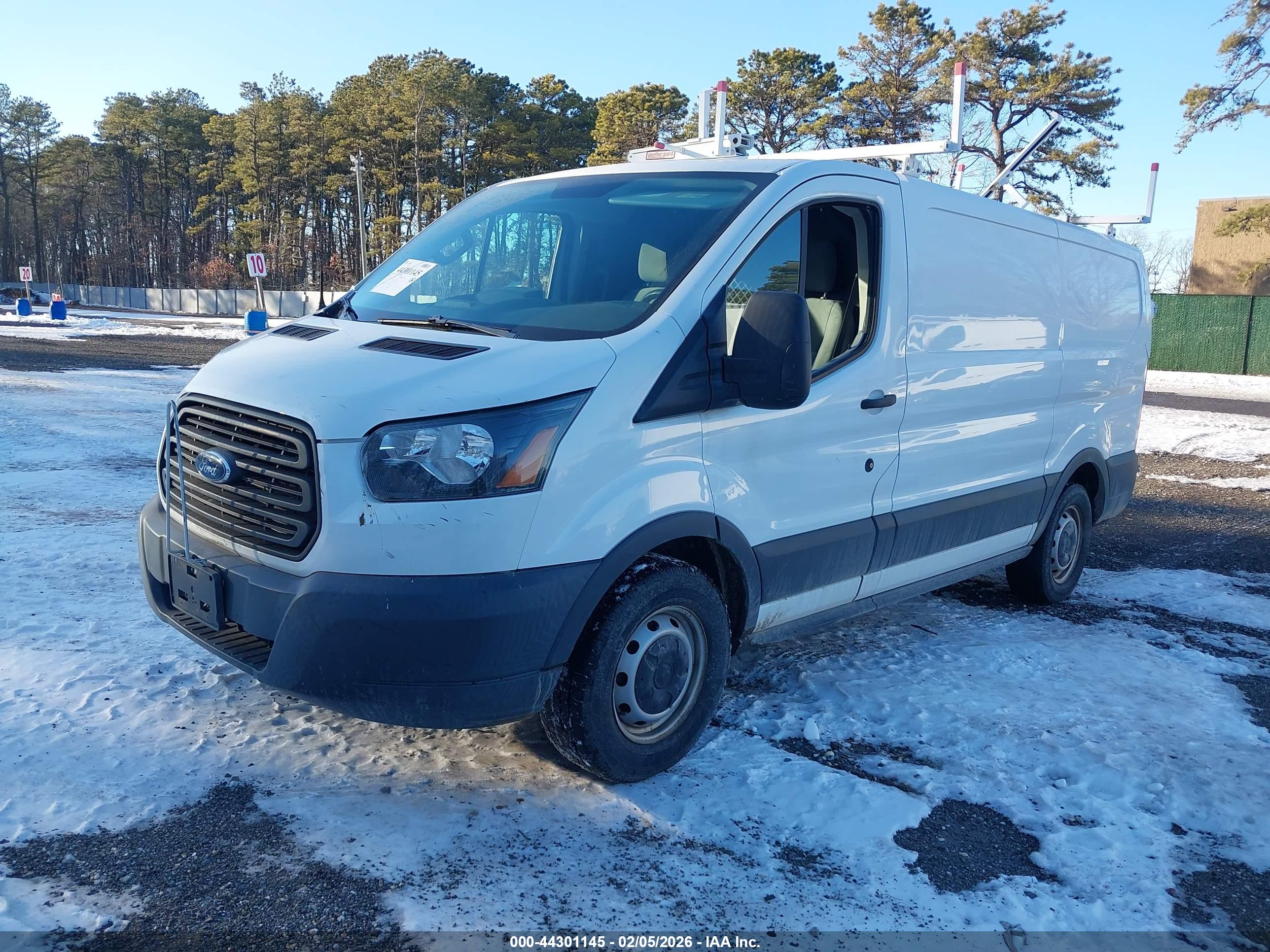 FORD TRANSIT-150 image 2