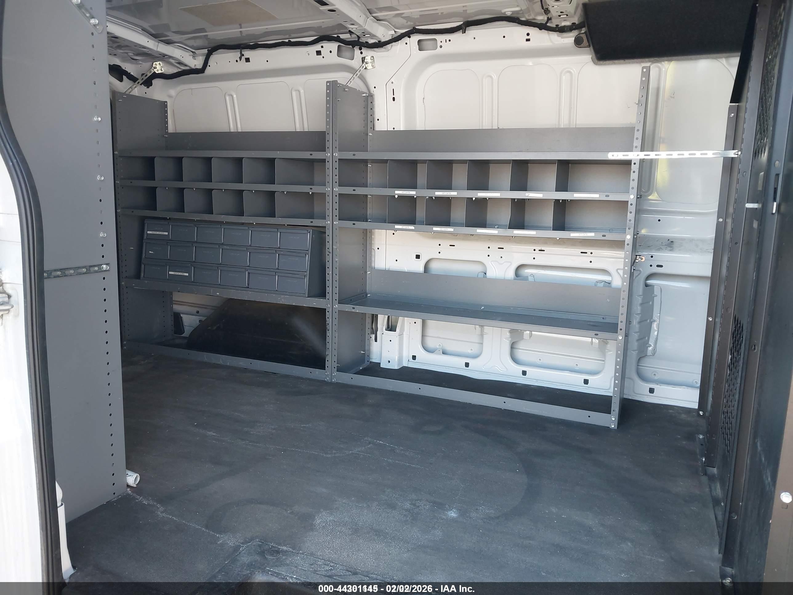 FORD TRANSIT-150 image 8