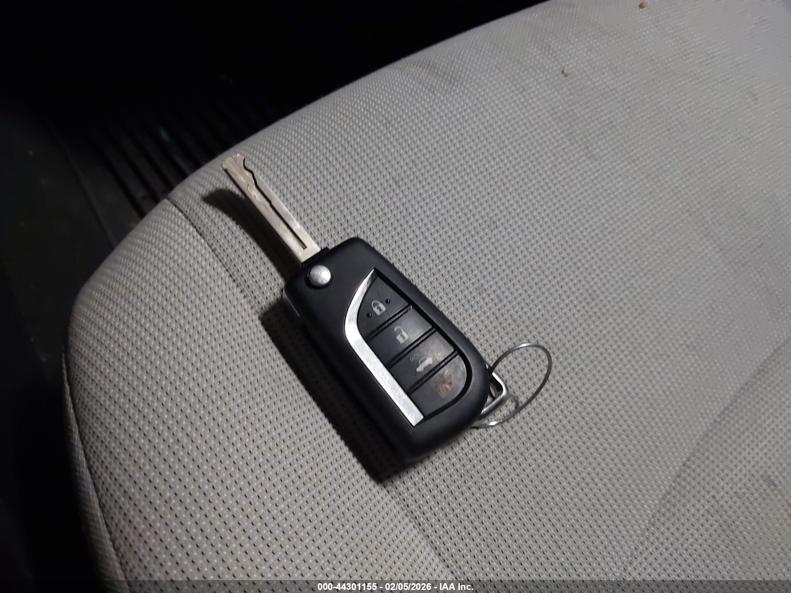 TOYOTA COROLLA image 11