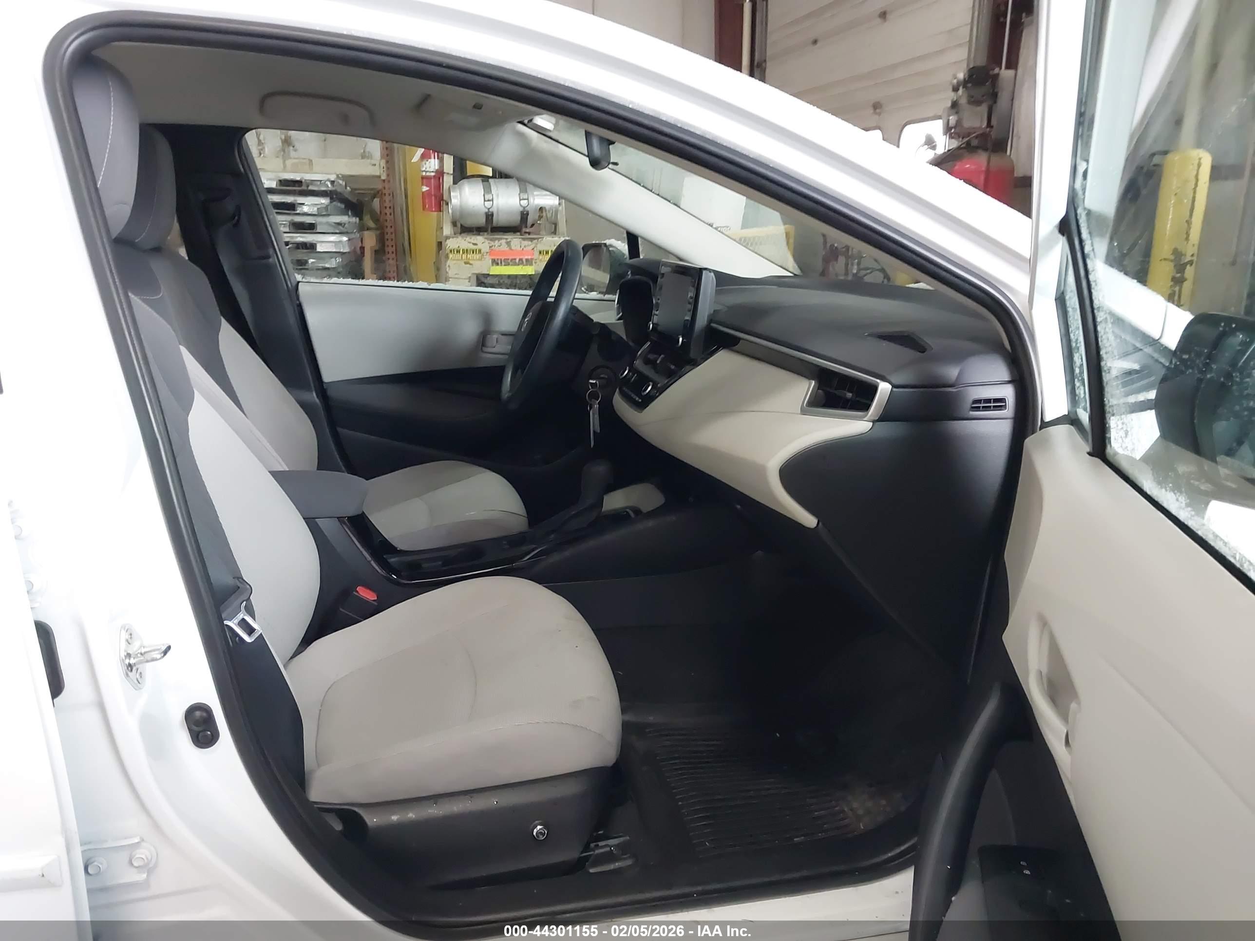 TOYOTA COROLLA image 5