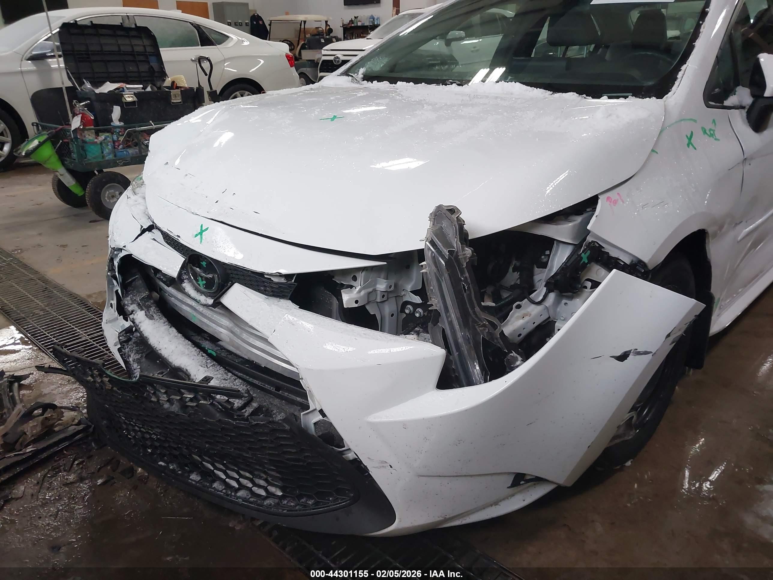 TOYOTA COROLLA image 6
